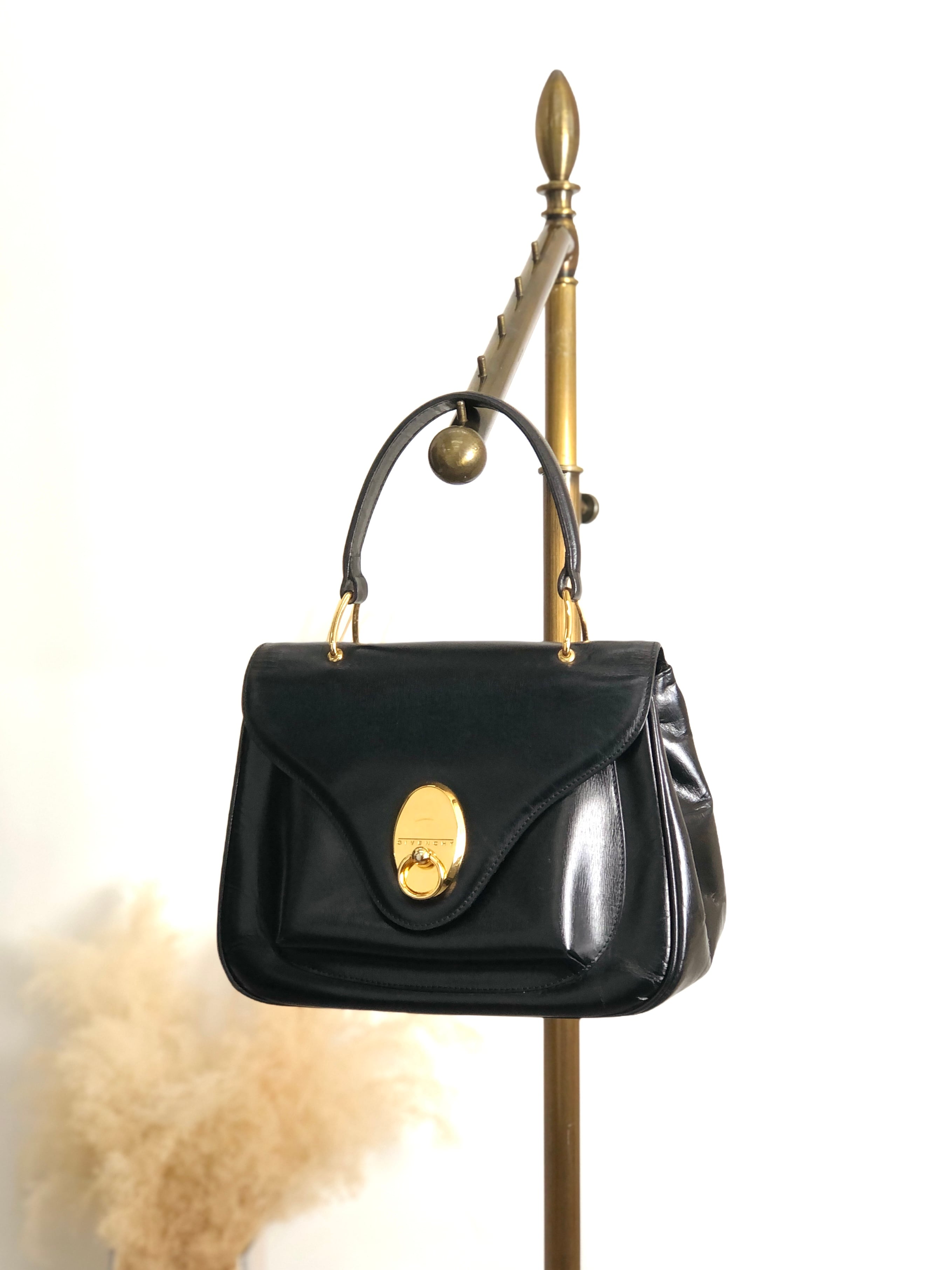 ジバンシー エキゾチックレザー チェーン パーティーバッグ アクセサリーポーチ GIVENCHY ジバンシィ ロゴ タッセル レザー キルティング チェーン