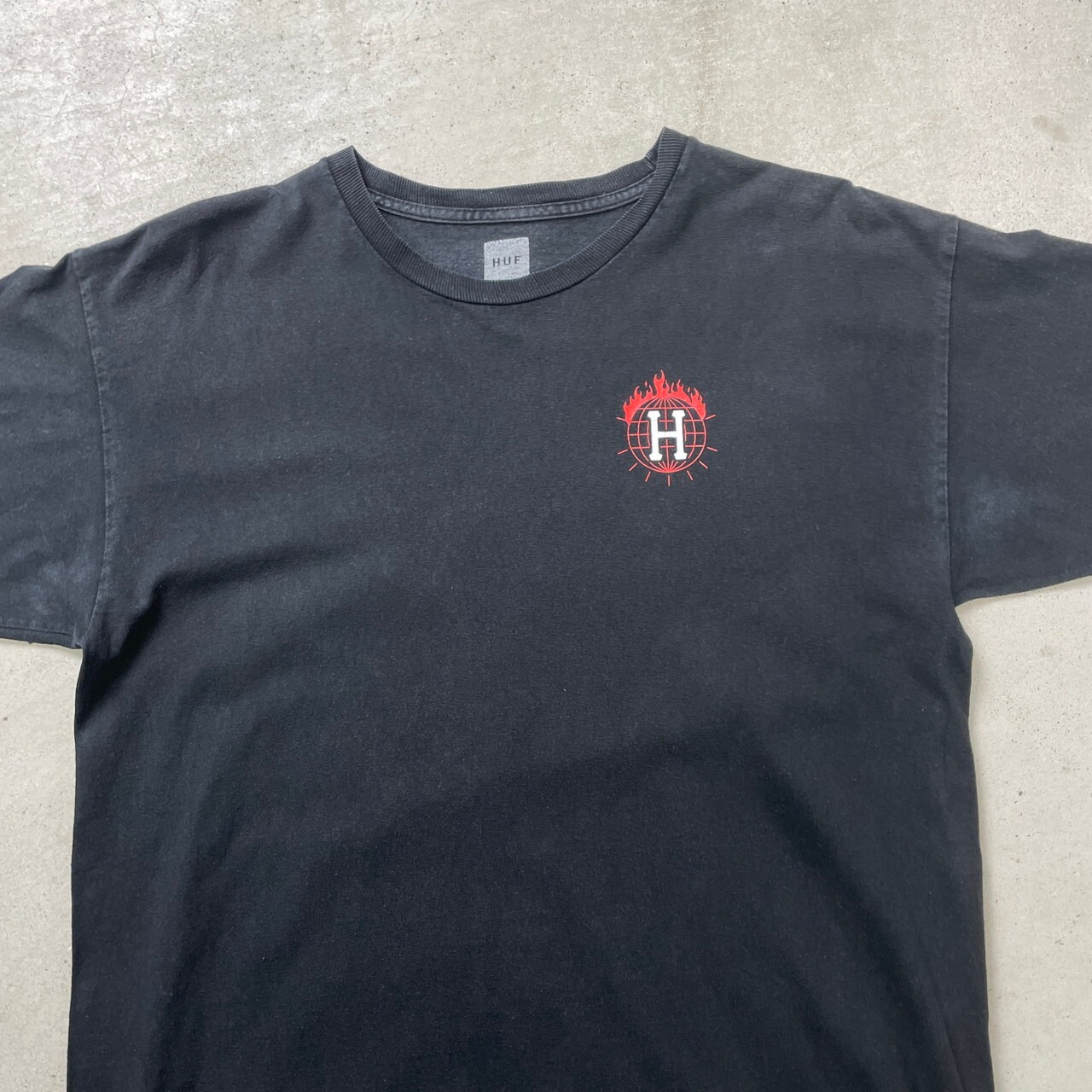HUF×THRASHER ハフ スラッシャー コラボ ロゴプリントシャツ Tシャツ 