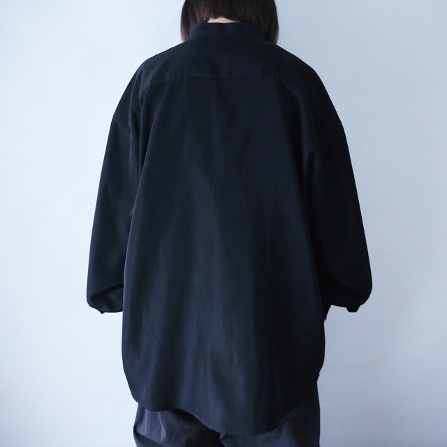 "刺繍" black one-tone fry-front band-collar minimal shirt