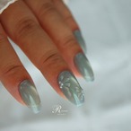 冬のイルミネーションフラワーネイルチップ｜水色ネイル｜透明感と綺麗めネイル｜B32