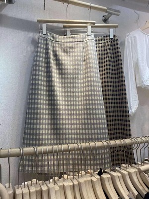 ミモレ丈チェックスカート