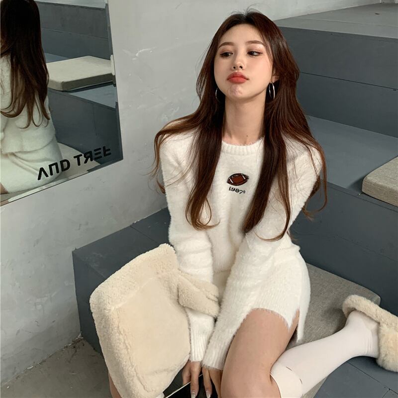 ニットシャツ ホワイトスタイルショートスリムフィットセーター スプリングトップス 春物 ブラックストロベリース19318298747