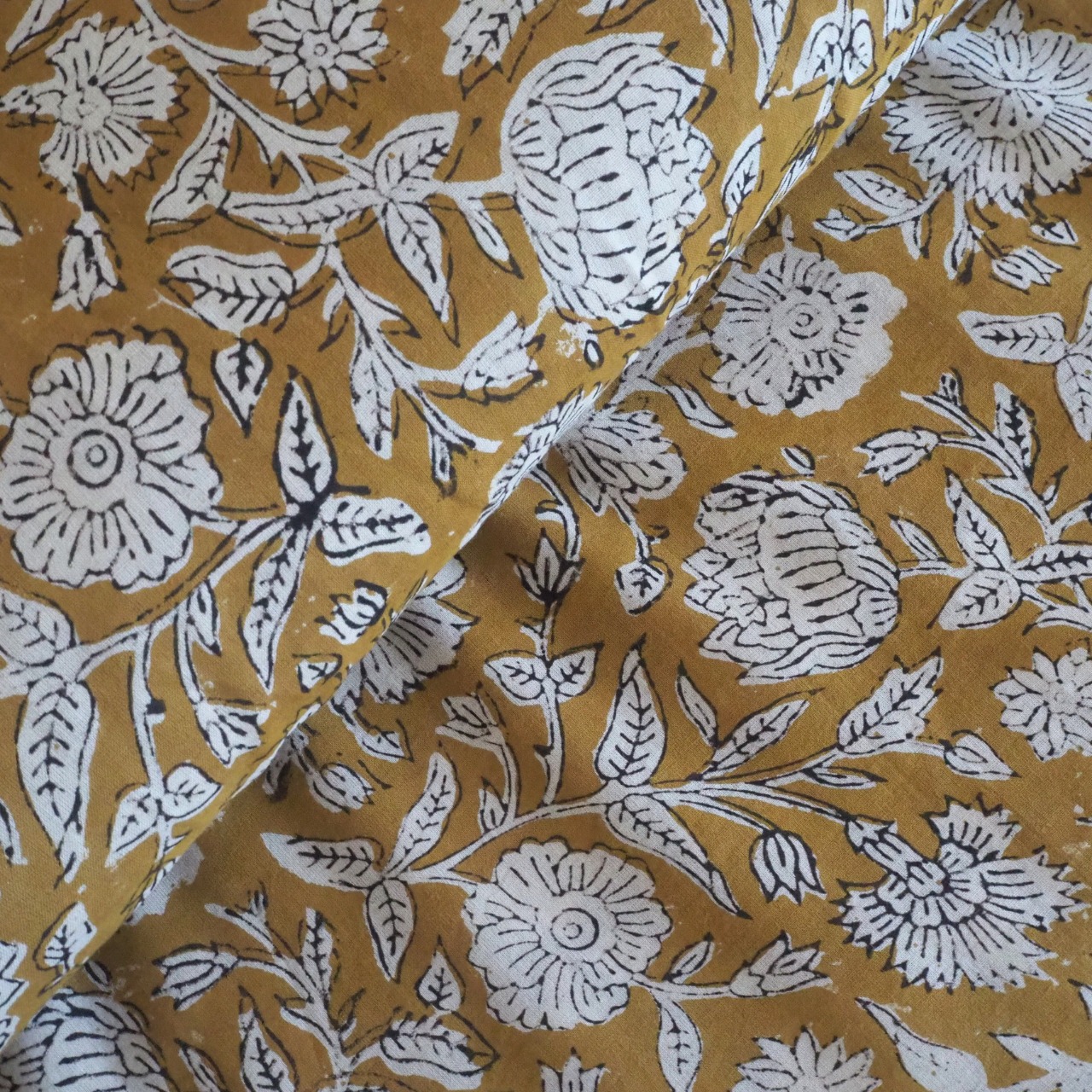 ブロックプリント生地【50cm単位】インド綿  花柄 イエロー×生成り #53510-YL1