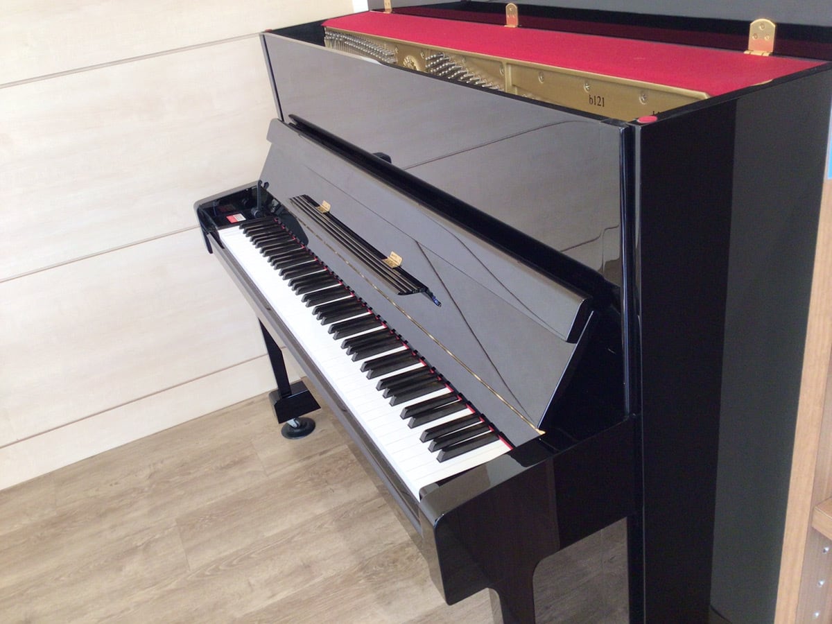 中古ヤマハアップライトピアノ　b121