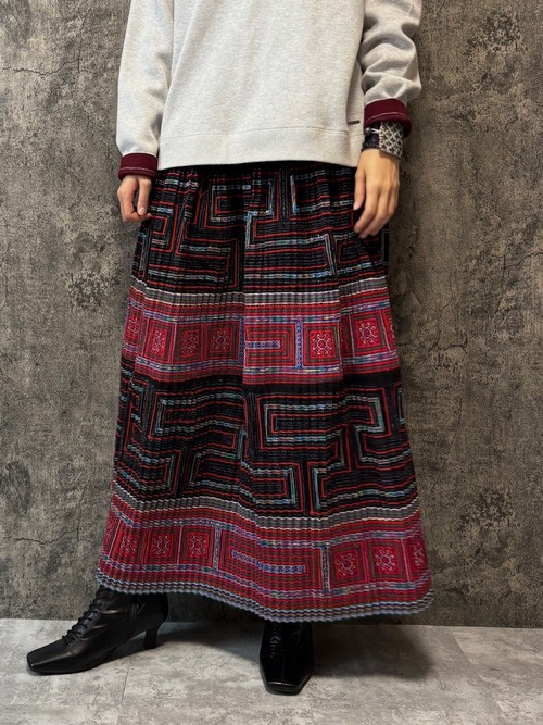 モン族スカート 74 ロング クロスステッチ刺繍 ろうけつバティック bamiオリジナルパターン