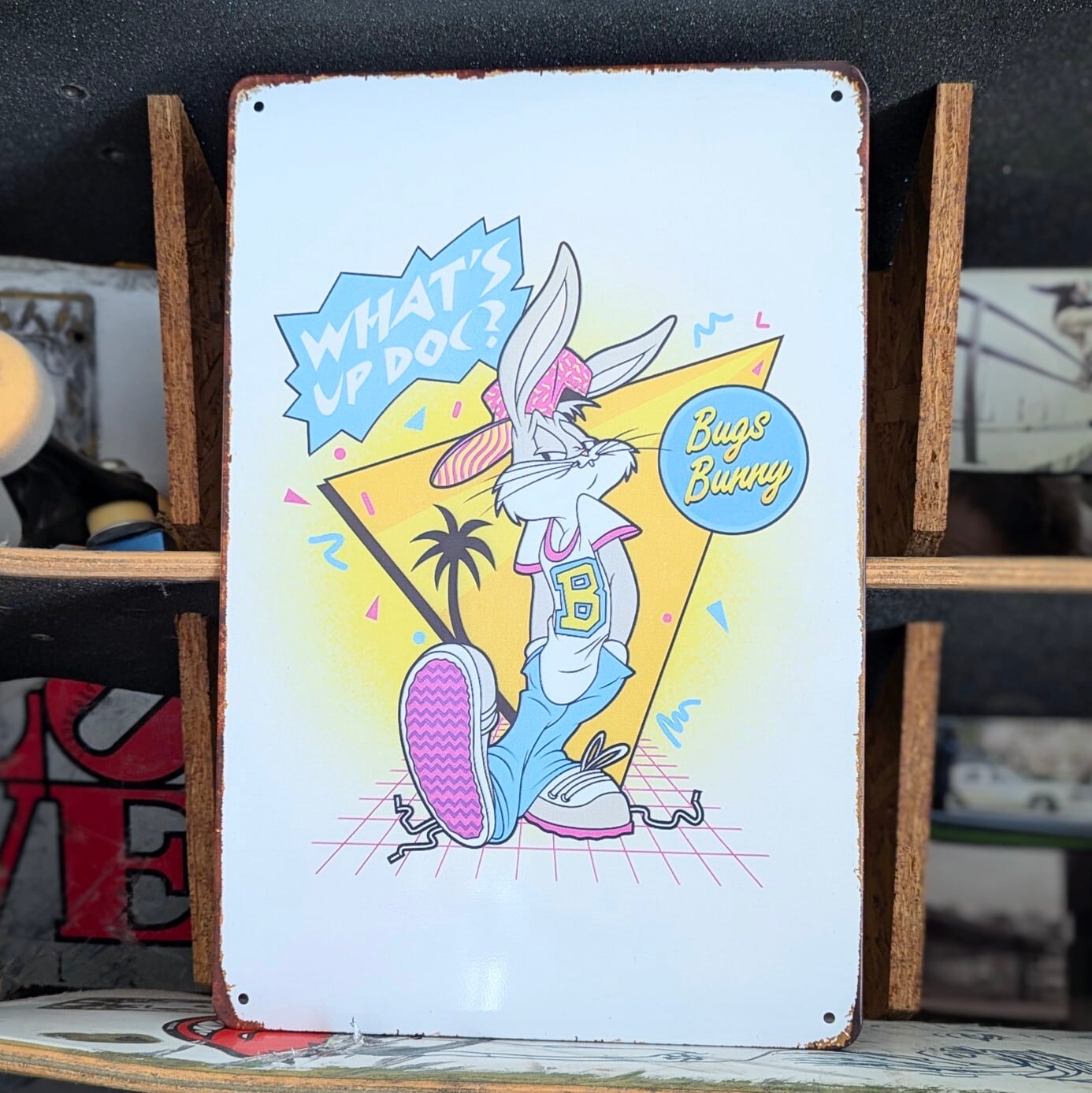 送料無料!ちょうどいいブリキ看板【 Looney Tunes ( ルーニー・テューンズ ) )】バッグス・バニー / METAL SIGN / メタルサイン / ブリキ看板 / サインボード / ビンテージ加工 〚アメリカン雑貨 アメトイ〛