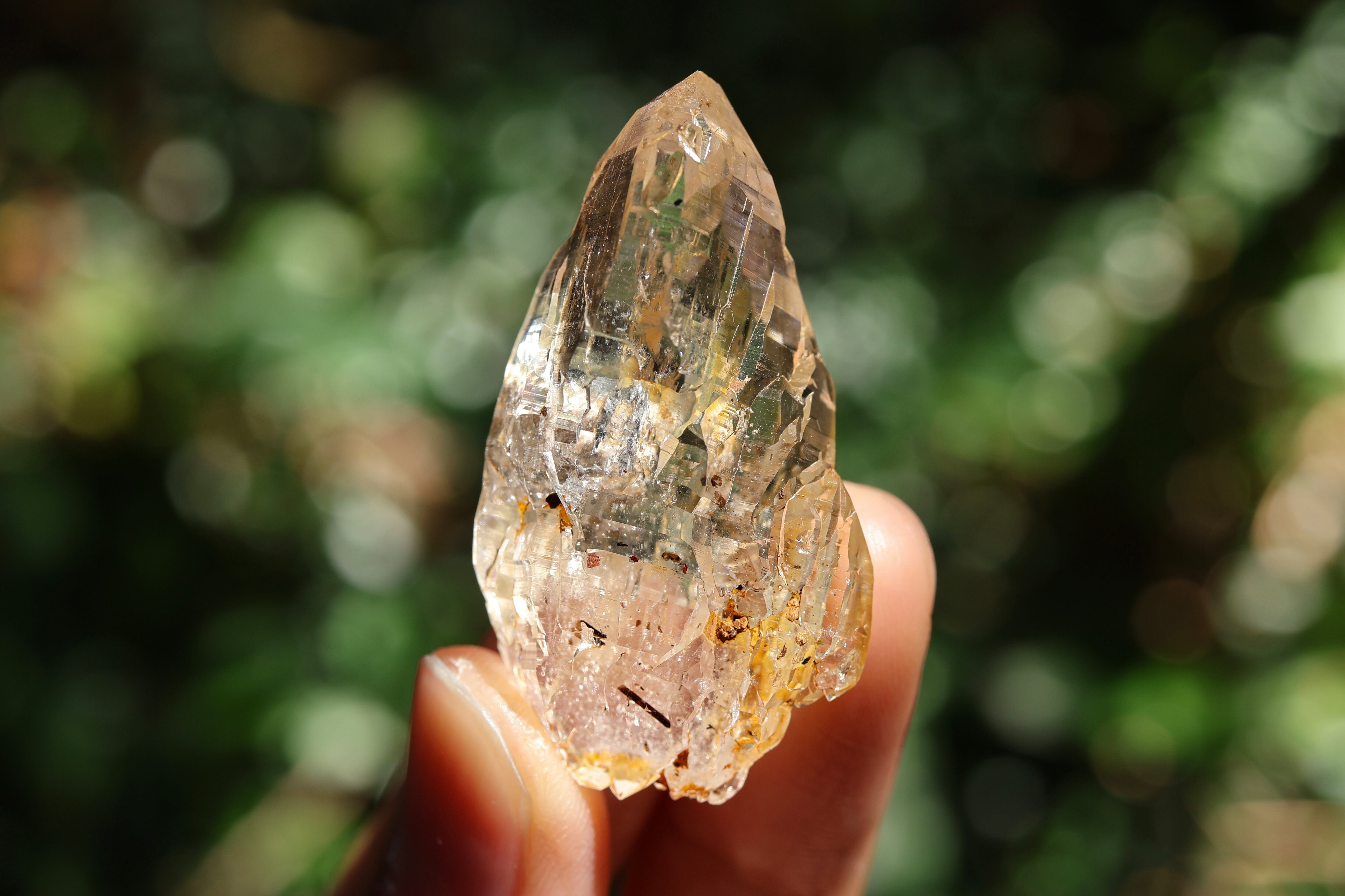 ヒマラヤ本水晶(ガネーシュヒマール産)】【そろばん珠ルチル、青虎目石