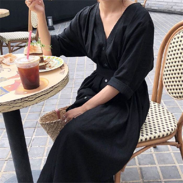 ワンピース レディース シャツワンピース ミモレ丈 七分袖 Vネック ギャザー Aライン フロントボタン 前開き 羽織 2way かわいい 大人可愛い シンプル カジュアル おしゃれ ラフ レトロ 送料無料 キュート ガーリー 個性的 抜け感 ルーズ S M L XL ゆったり ブラック ホワイト 無地 春 秋 冬 10代 20代 30代 通勤 学生 通学 デート お出かけ 着回し 普段使い 双子 韓国系 ファッション コーデ スタイル 楽ちん モテ 体型カバー トレンド 流行 インスタ映え