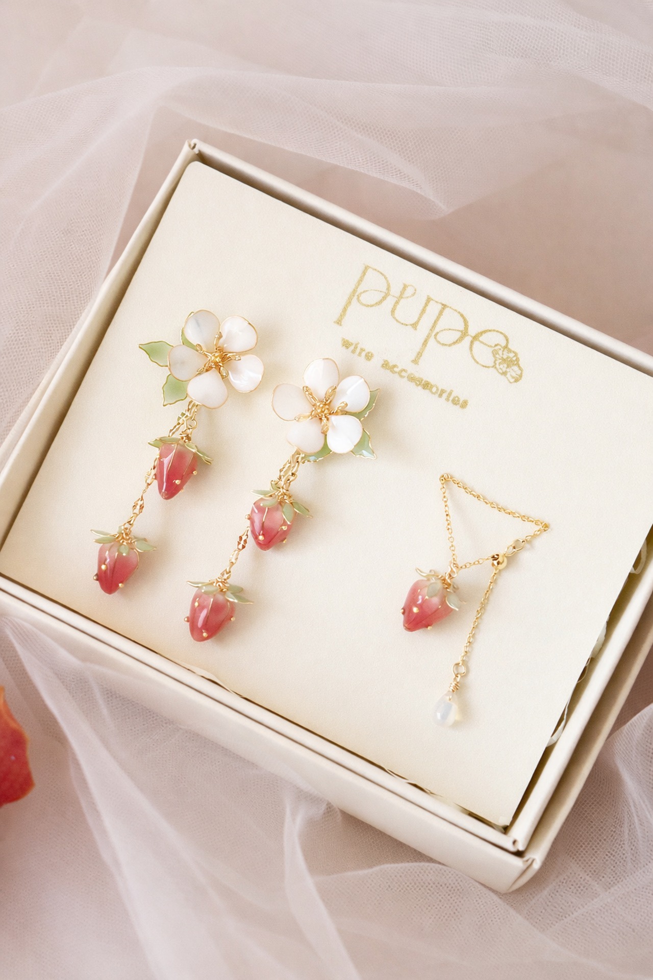 いちご狩り＋摘みセット【1wayイヤリング】