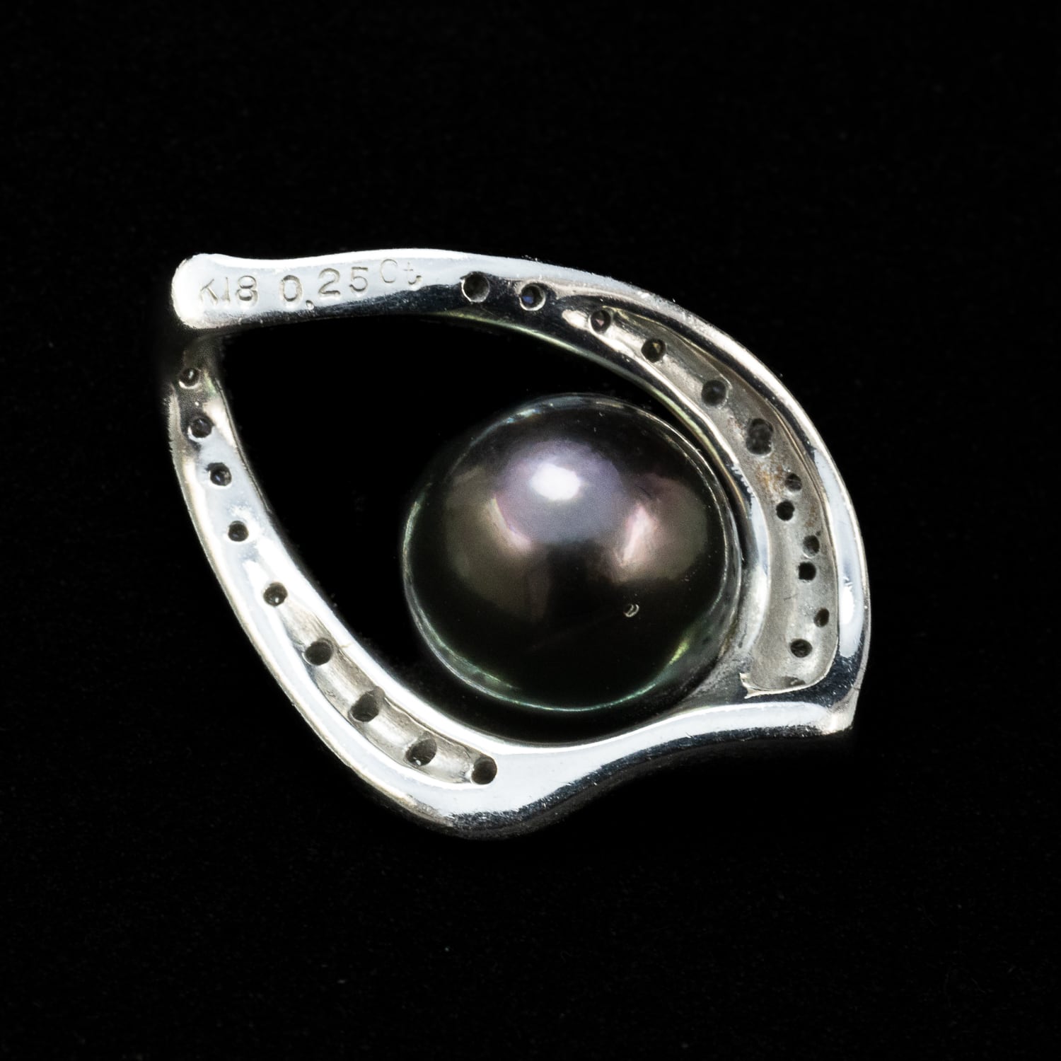宝珠　アンティーク K18WG 黒蝶真珠 ピーコックカラー ダイヤモンド 0.25ct 4.0g 9.0mm珠