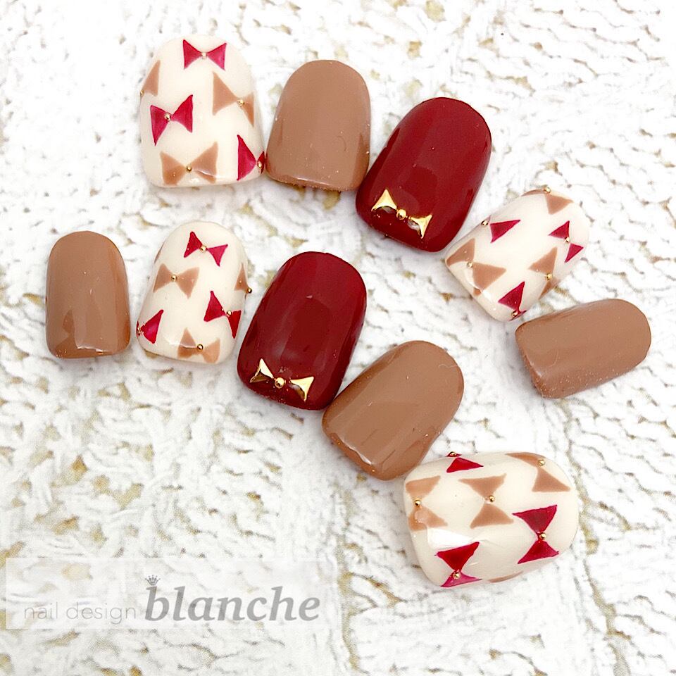 ネイルチップ 人気no2 リボンネイル 16枚入り Blanche