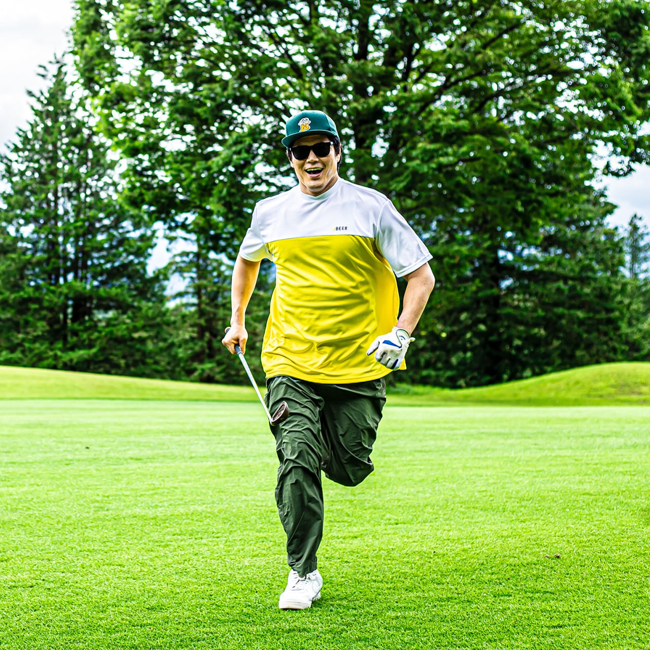 美品 バーバリーゴルフ 長袖 モックネック Tシャツ ロゴ チェック ホワイト 美品 バーバリーゴルフ 長袖 モックネック Tシャツ ロゴ