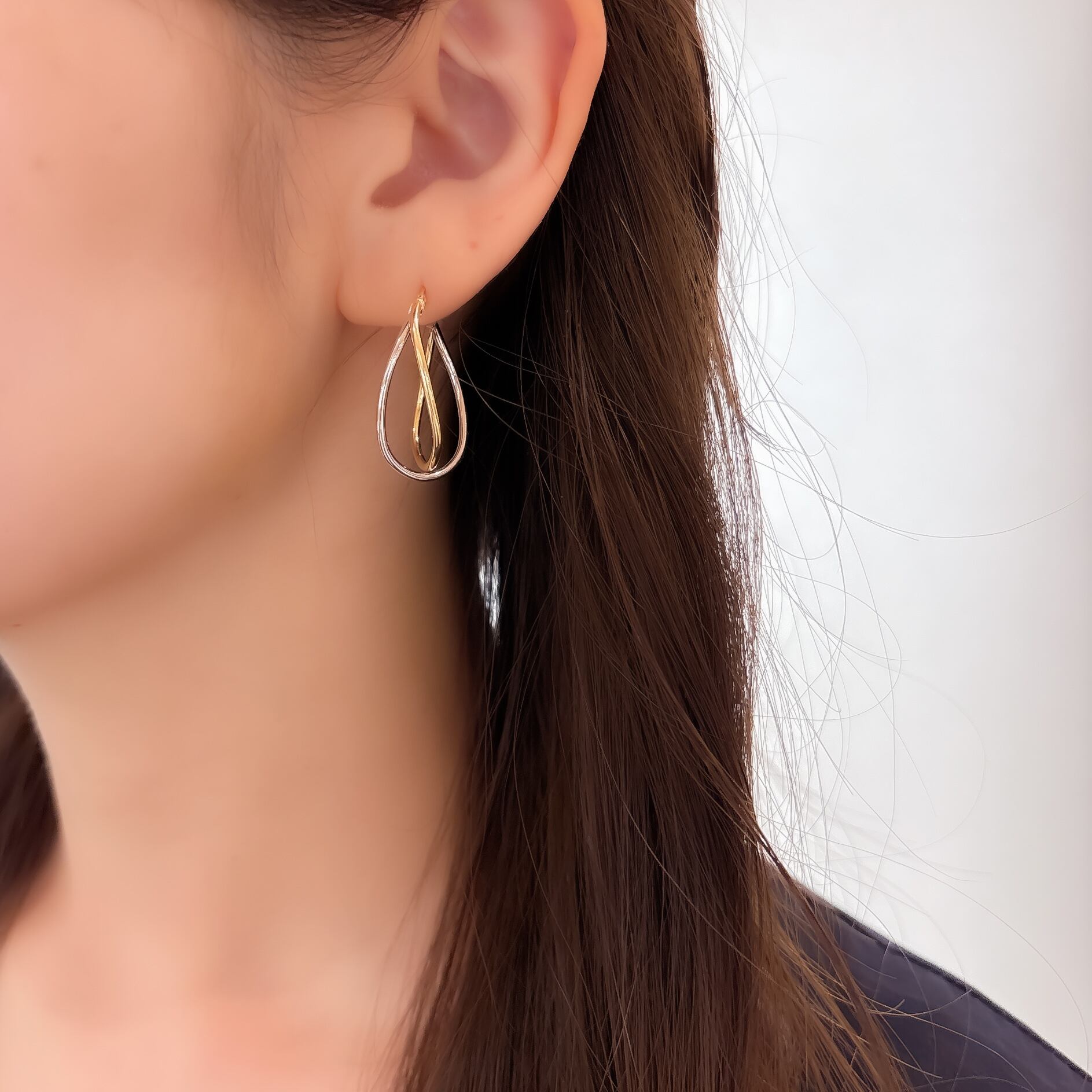 楽天市場】K18YG/WG ツイストデザイン ピアス【送料無料】ジュエリー