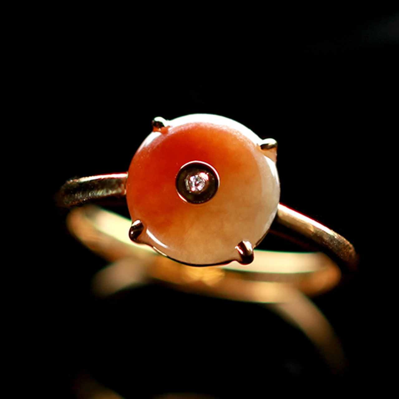 【9.5号】K10YG コインモチーフにダイヤモンドがキラリ！！橙色翡翠リング K10YG coin diamond A貨翡翠 jd_rg1597