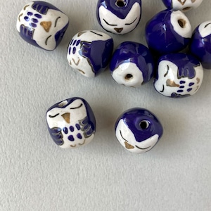 おやすみフクロウの陶器ビーズ(10mm)