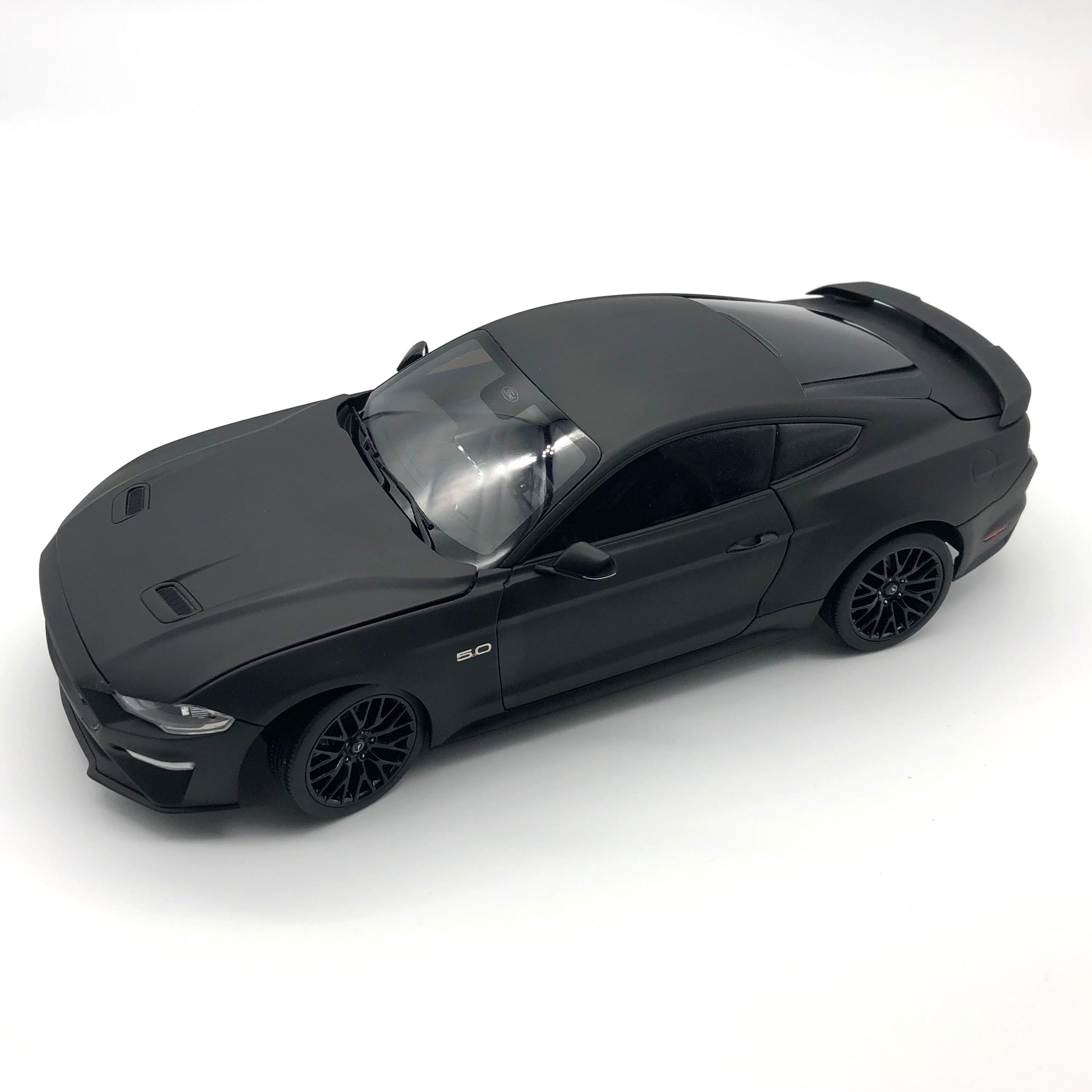 DIECAST MASTERS 1/18 フォード マスタング GT 2019 左ハンドル マット