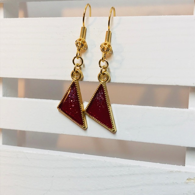 三角形ピアス イヤリング 赤 シルバー Canon Shop