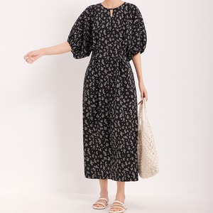 キーネックパフスリーブマキシ丈ワンピース　00878