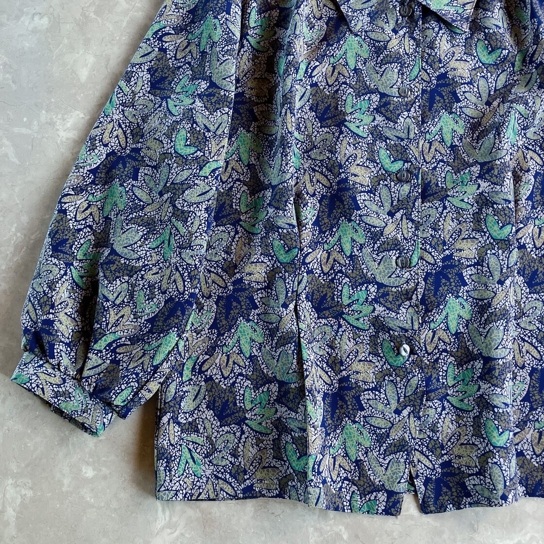 used レトロ 葉っぱ 総柄 ブラウス 古着 ヴィンテージ vintage | PAY ID