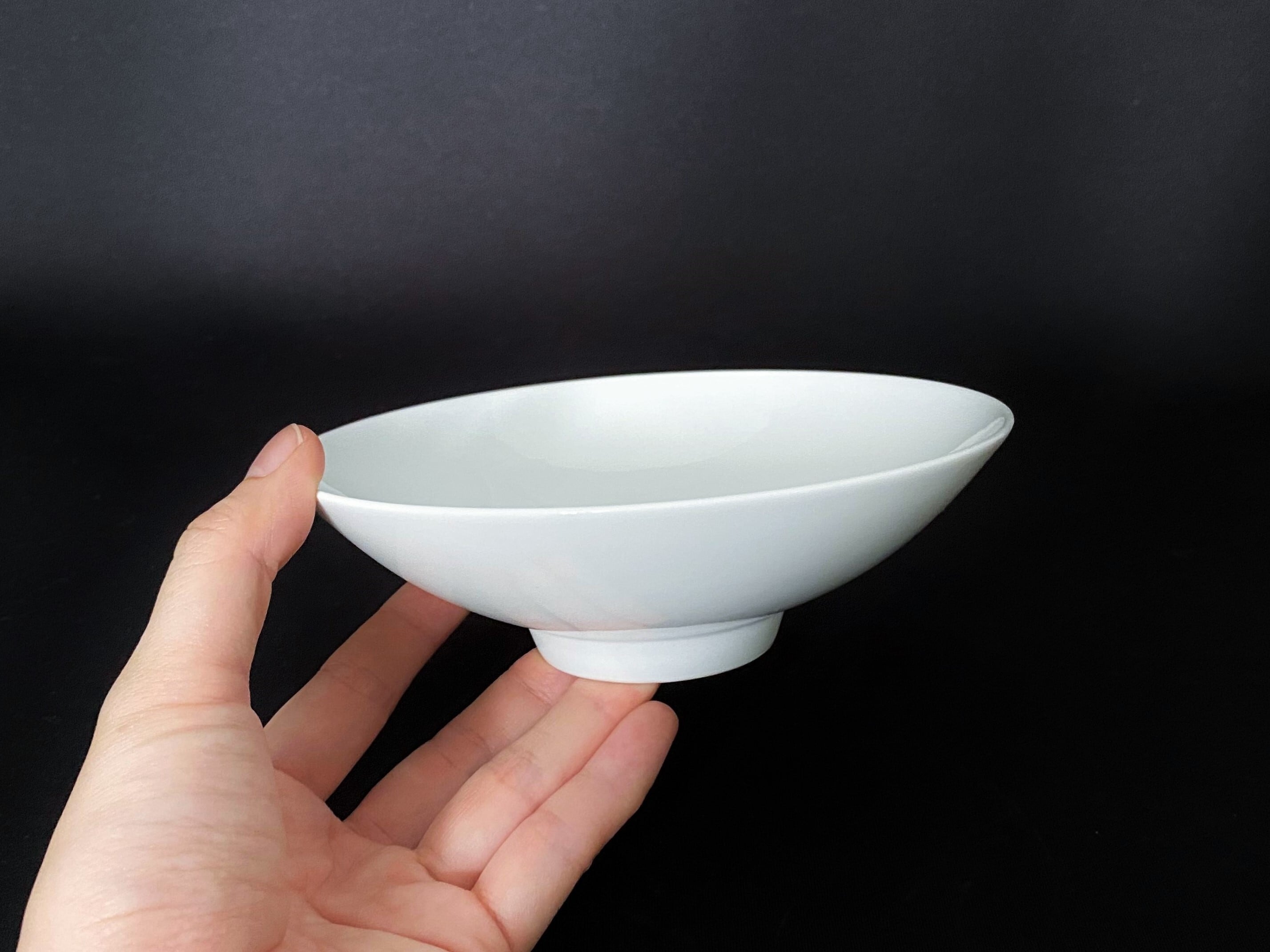 井上萬ニ　菓子鉢 No.25【井上萬二窯作】青白磁公孫樹文菓子鉢 | 井上萬二窯 INOUE MANJI