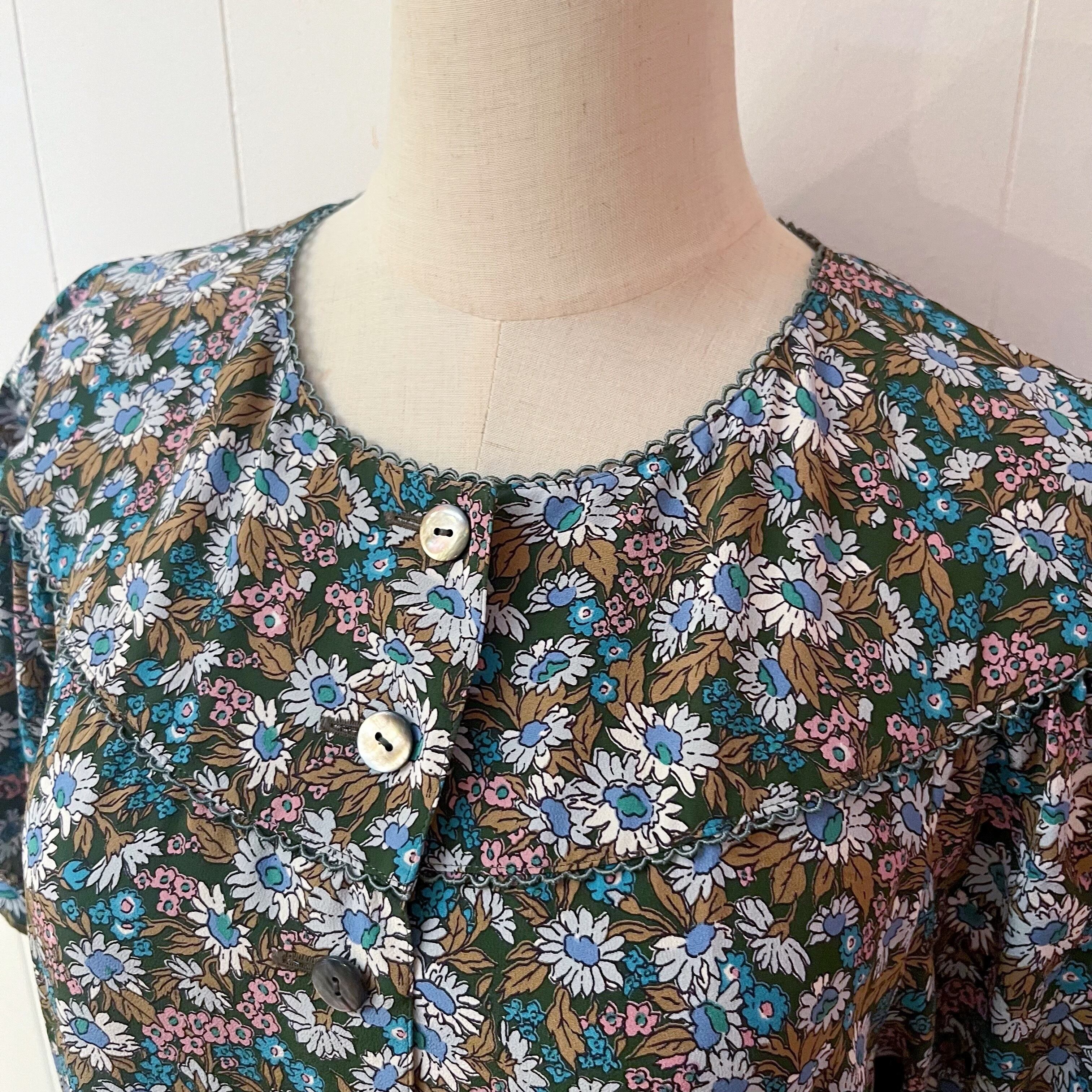 blue daisy round gather one-piece