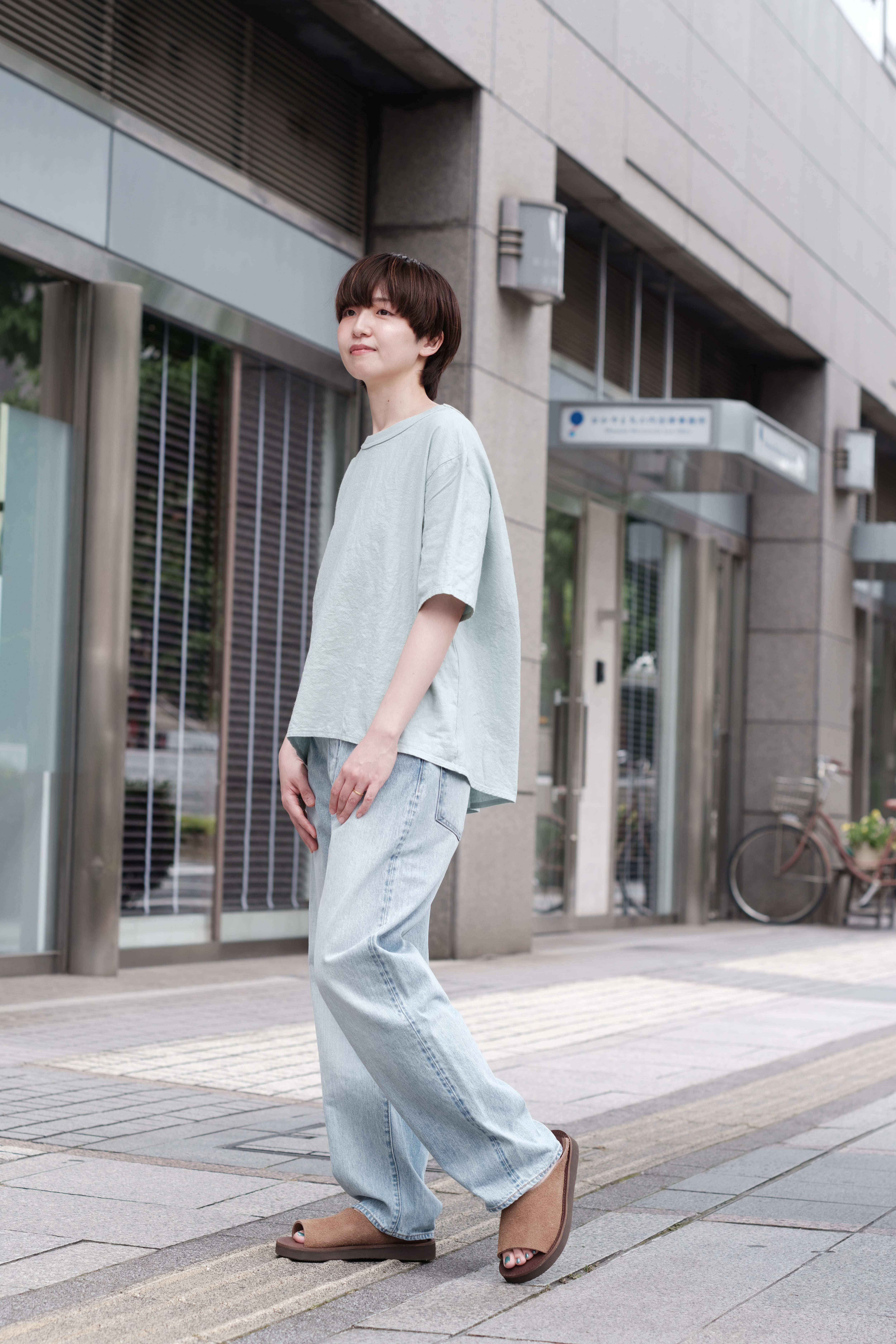 maillot】linen rich back tuck half sleeve shirt-Tee | theater