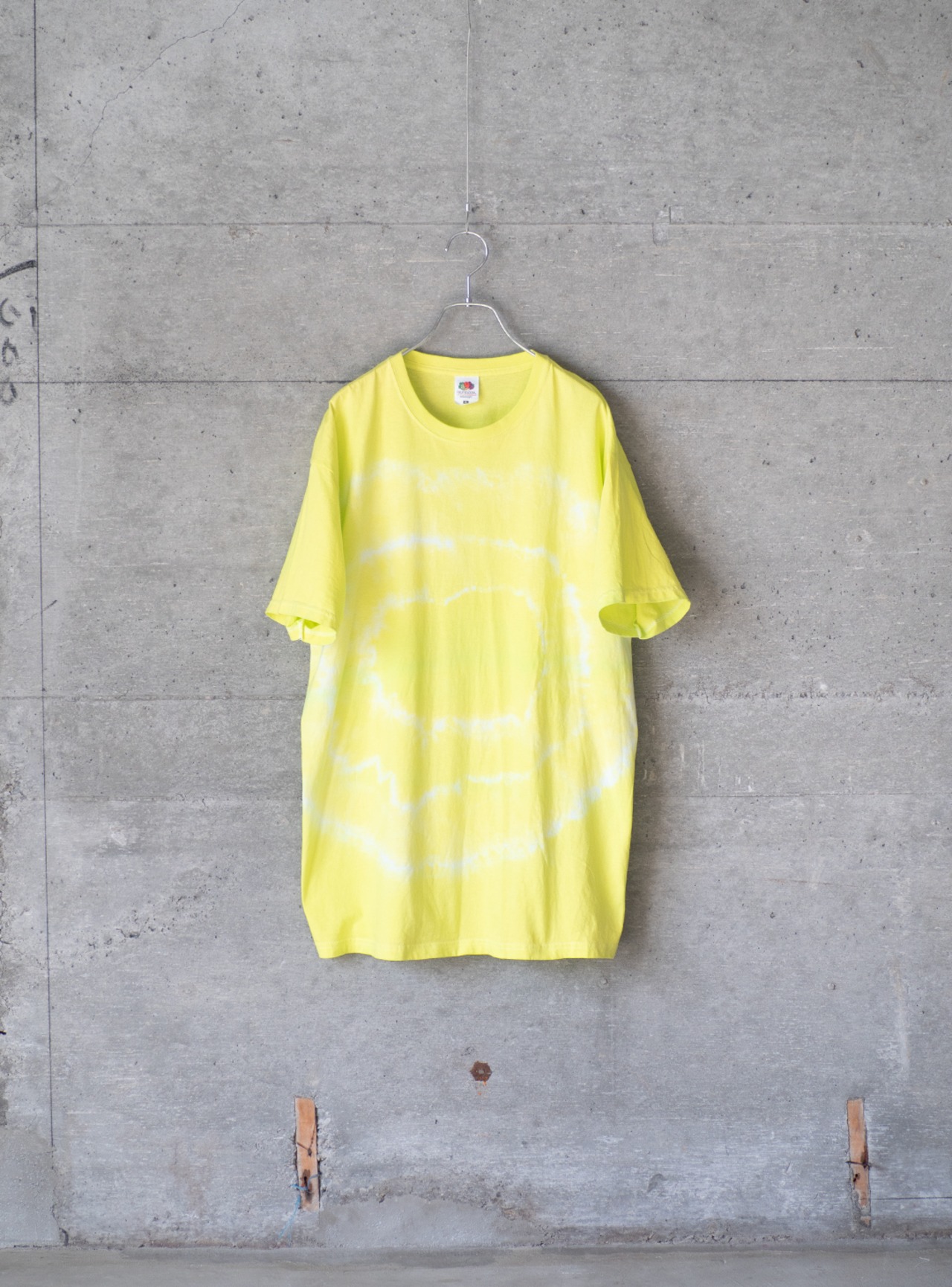 "FRUIT OF THE LOOM" used Custom t-shirt