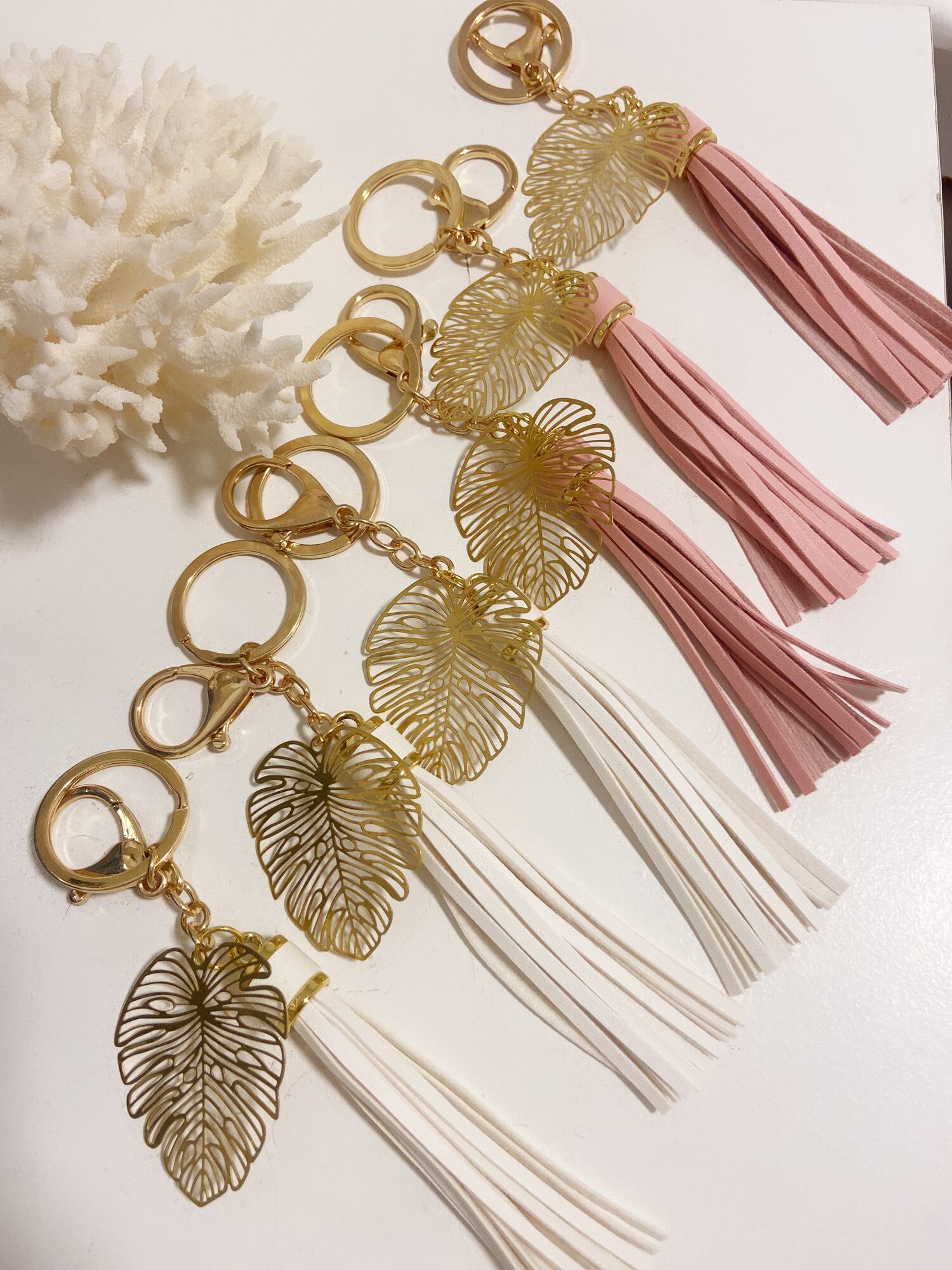 ハワイ♡モンステラ キーホルダー ホワイト ゴールド ハワイ 限定