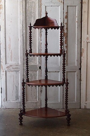 マホガニーのコーナーシェルフ-antique mahogany corner shelf