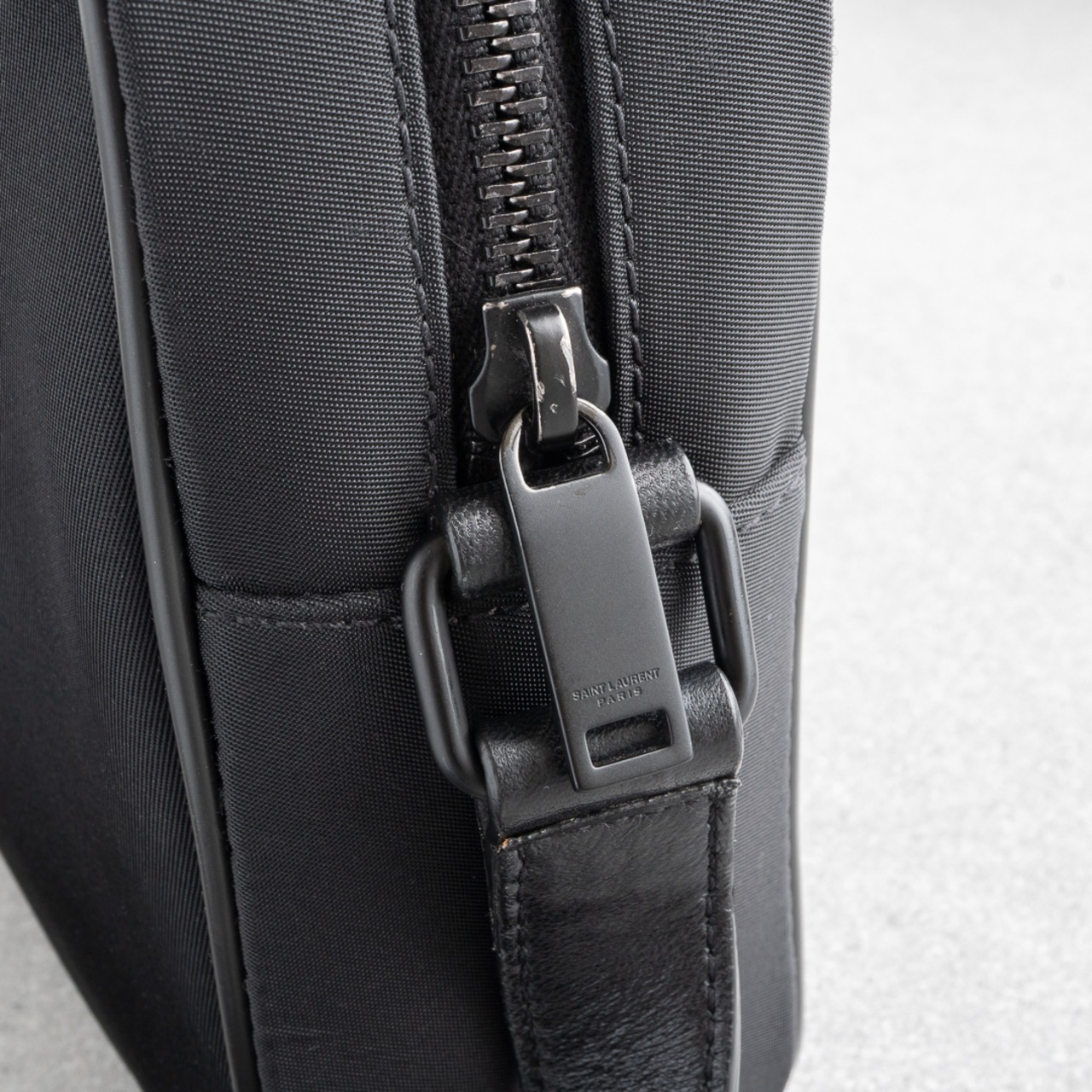 サンローラン キャンプ ナイロン ラムスキン カメラバッグ