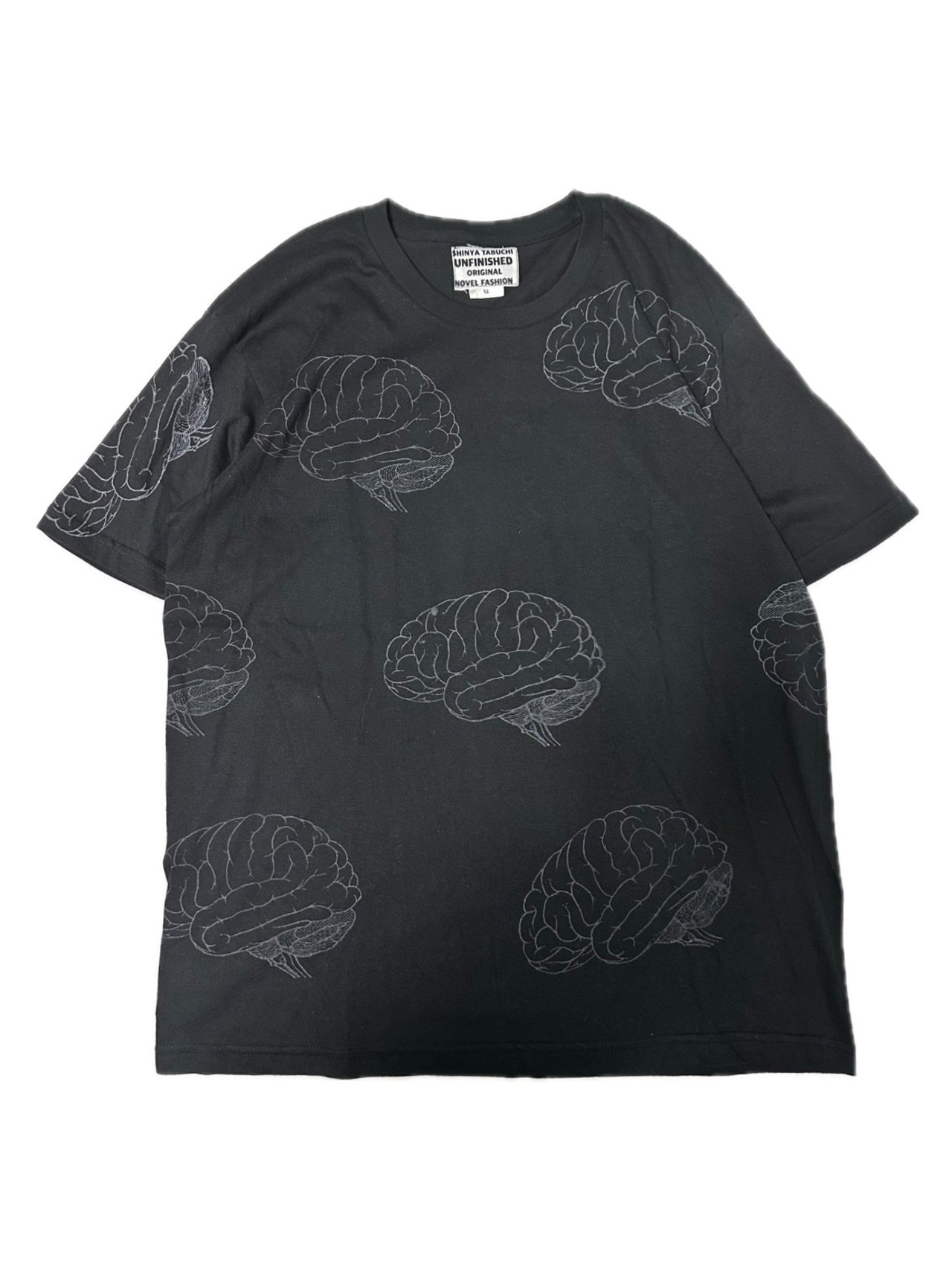 現品限りセール品　総柄Tシャツ