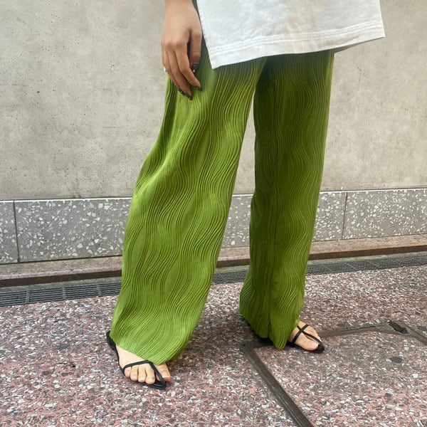 波模様ピンタックイージーパンツ［Color:オリーブ］8,690円 | TK-LAND