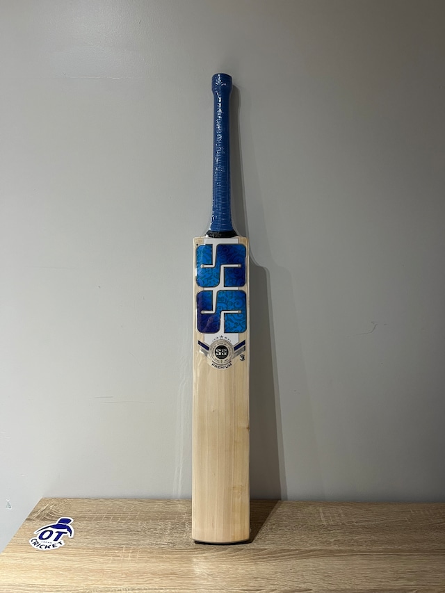 SS Ikon Kashmir Willow Cricket Bat- SH（大人サイズ）