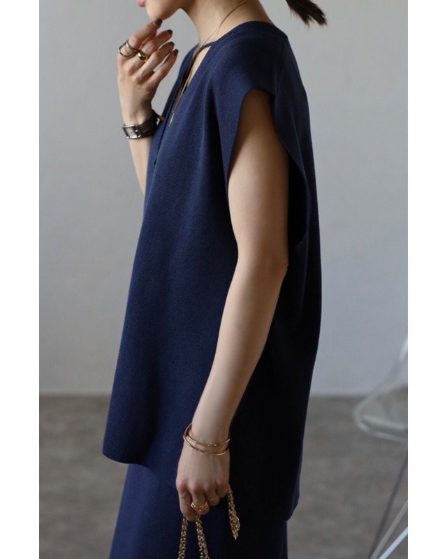 リネンタッチVネックニットベスト