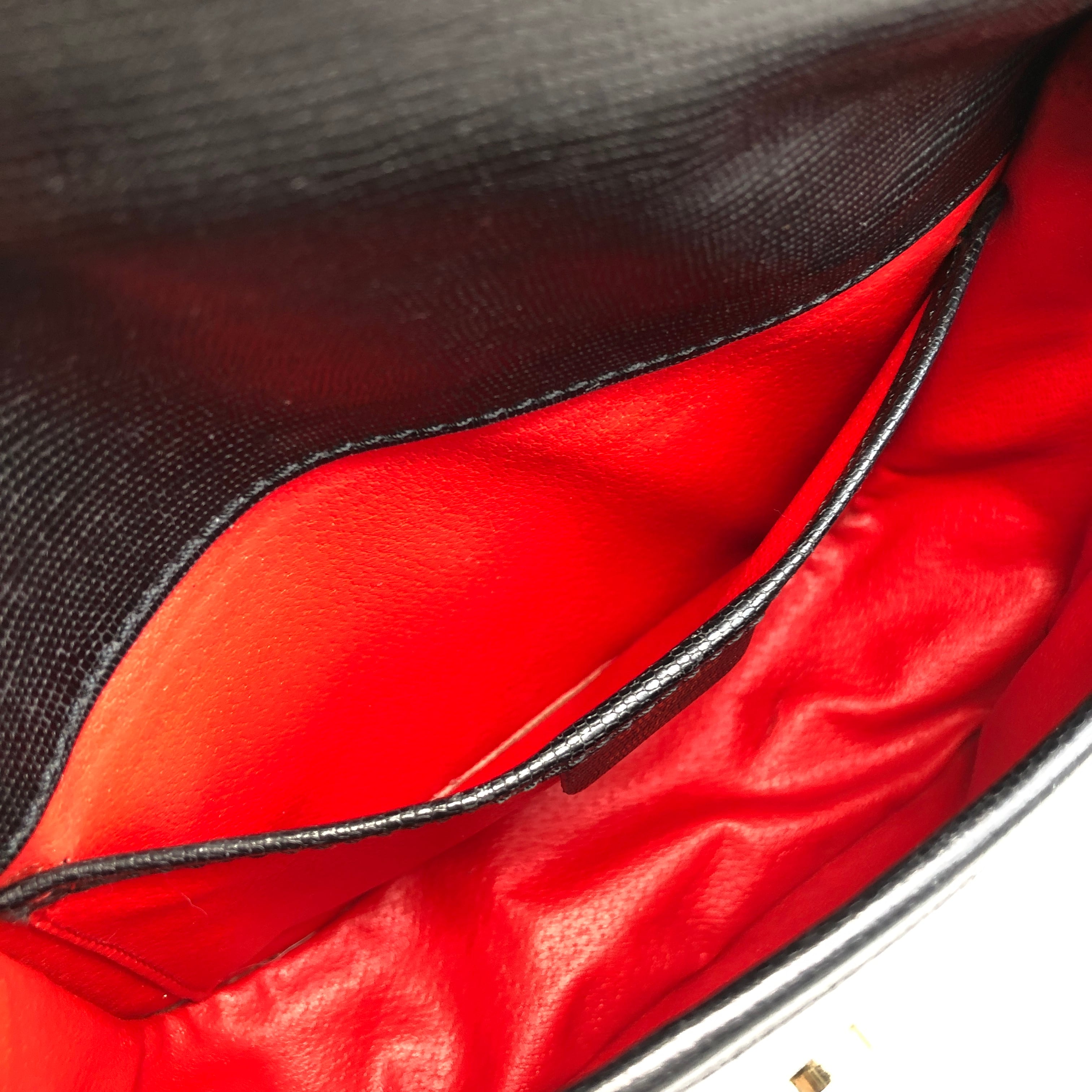 CELINE セリーヌ ショルダーバッグ ブラック ロゴチャーム フロント