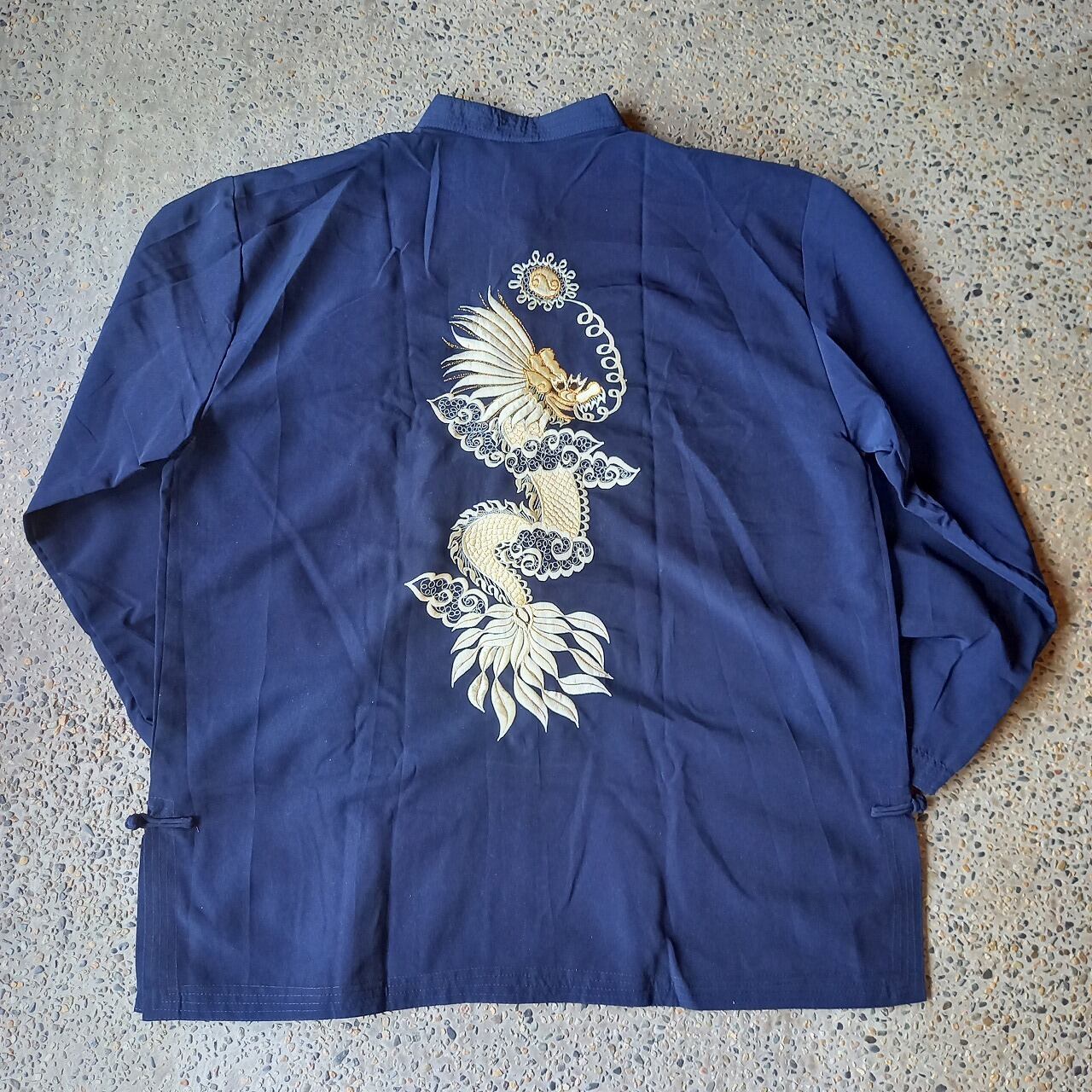 【ヴィンテージ】総刺繍 ジャケット 日本製 シルク2回程着用袖を折って着ると