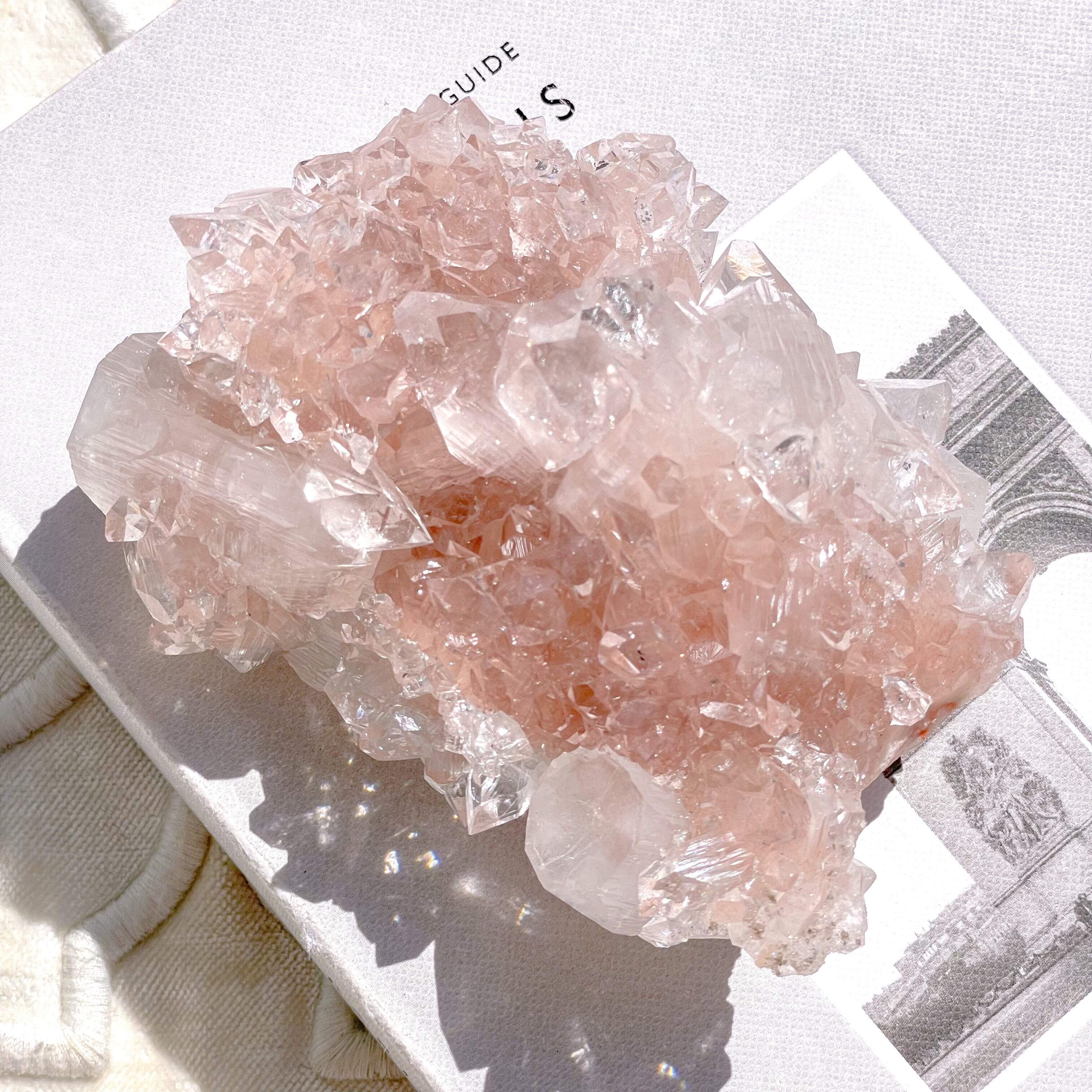 Top Quality Pink Apophyllite 4 ✧ ピンクアポフィライト