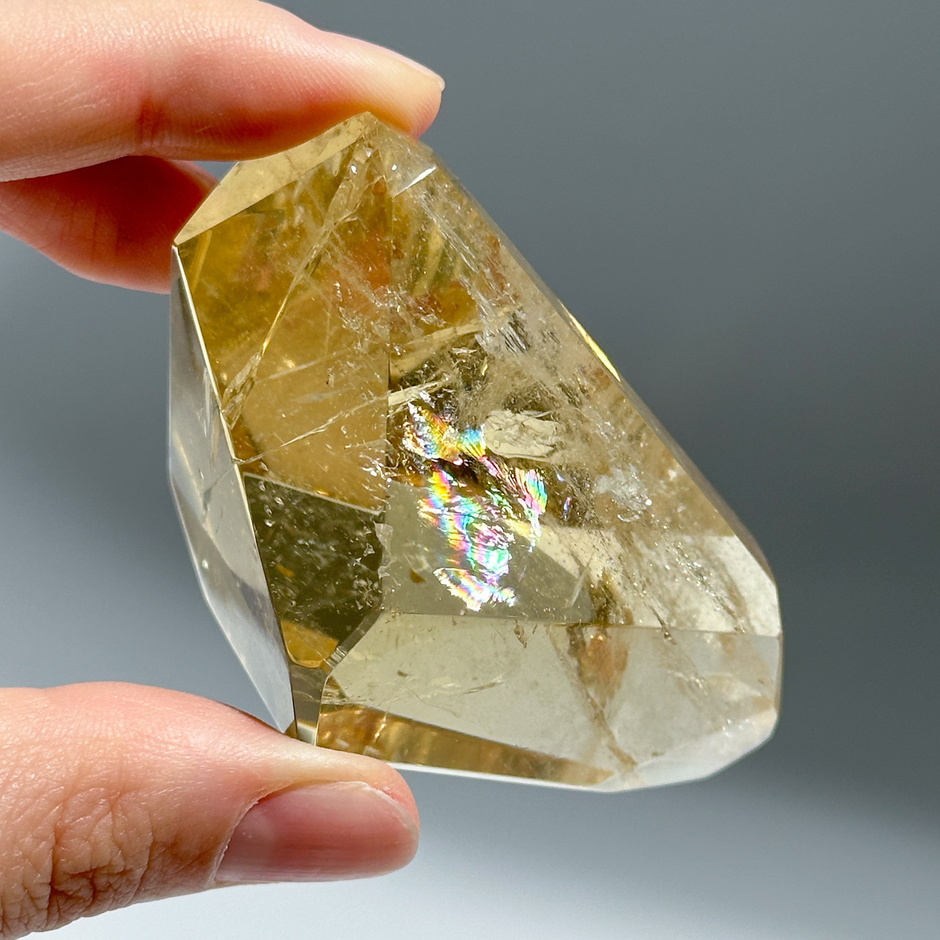 虹◎シトリン（黄水晶） フリーフォーム56◇ Citrine ◇ 天然石・鉱物