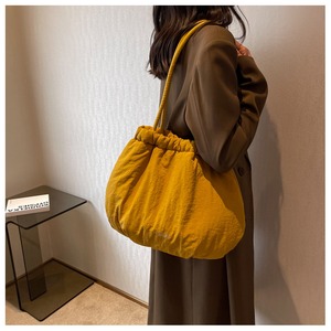 バッグ レディース ショルダー 肩がけ 手持ち 大容量 便利 ラウンド かわいい 大人可愛い きれいめ シンプル カジュアル 上品 お洒落 かっこいい レトロ こなれ感 ラフ スポーティー ラブリー キュート ガーリー クール モード 主役級 存在感 抜け感 華やか 個性的 スタイリッシュ 無地 通勤 通学 デート お出かけ 運動 アウトドア イベント 旅行 お買い物 女子会 休日 カフェ お花見 普段使い 双子 コーデ スタイル モテ インスタ映え シーズンレス ベーシックカラー カラバリ 大人カラー