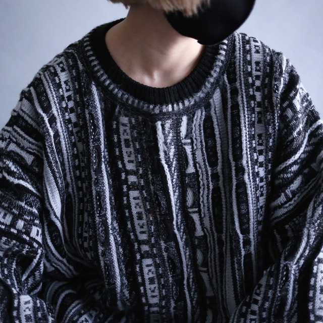 monotone 3D knit full pattern XXXXX super over size sweater