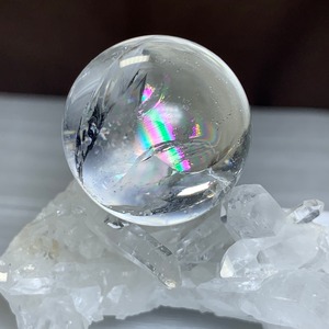 4.レインボー☆アイリスクォーツ スフィア