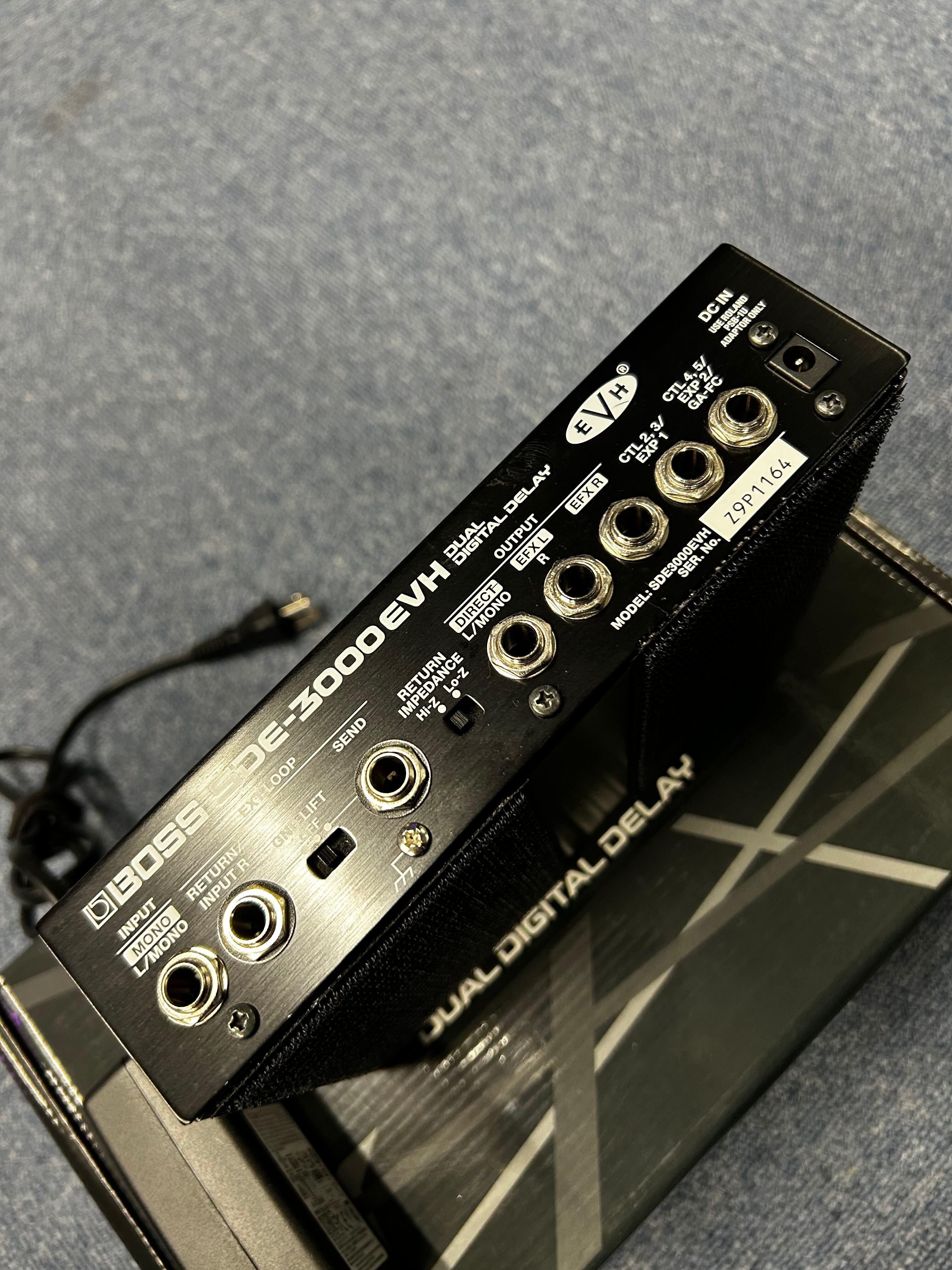 新品同様！BOSS SDE-3000 EVH ボス デジタルディレイ ギター