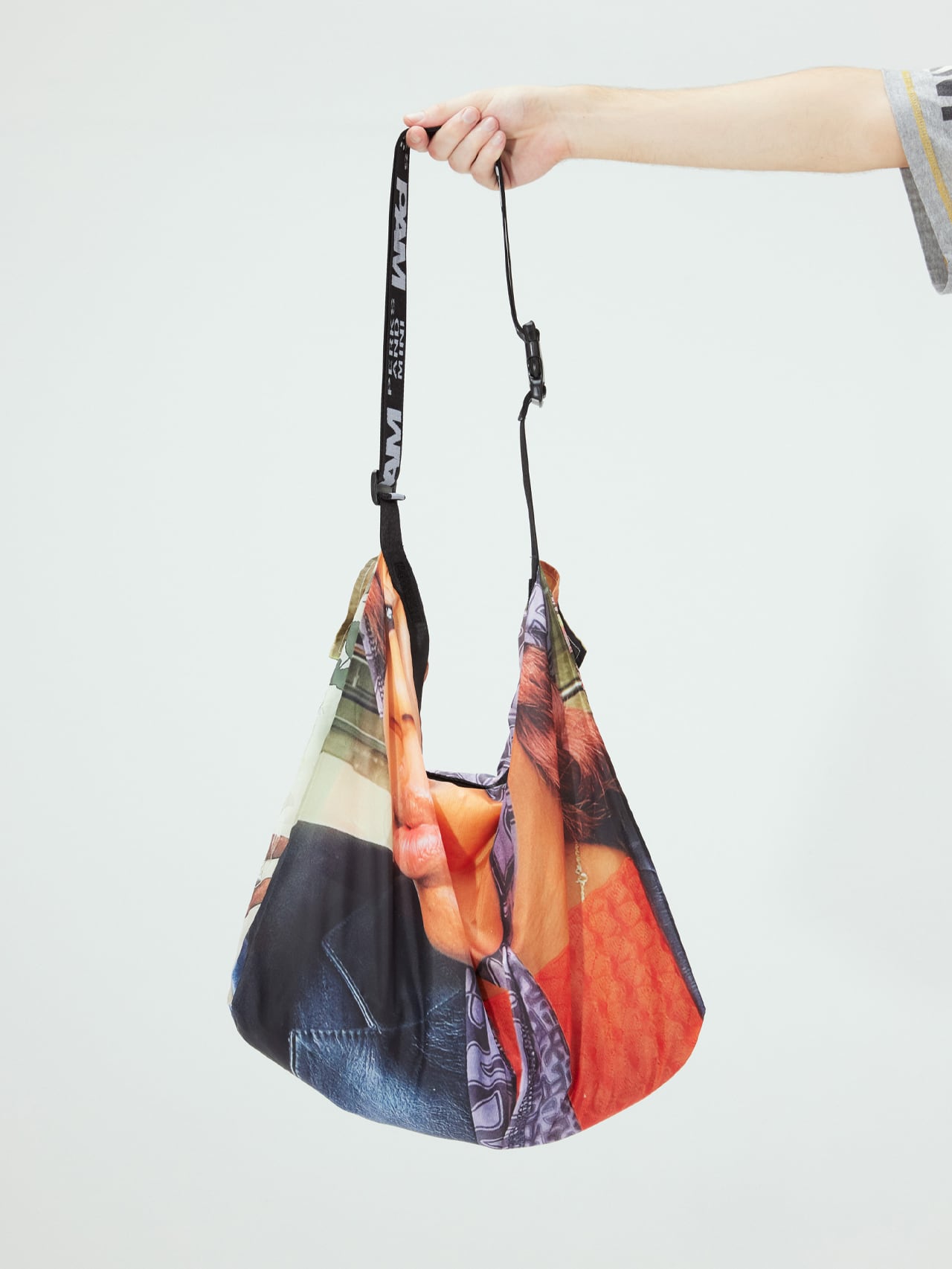 UNEEK BASEMNT - Discover independent style.