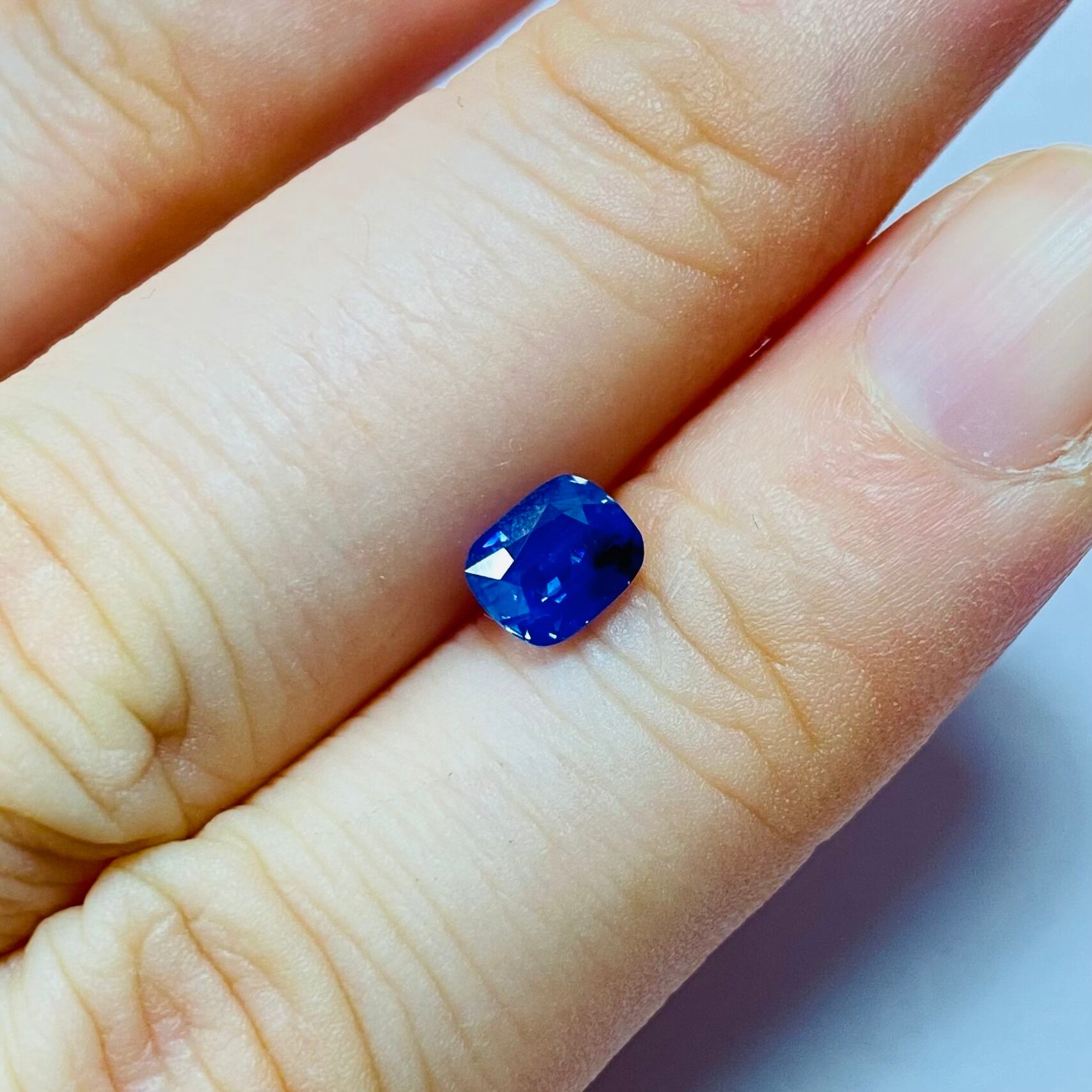 幻想的なシルキーブルーサファイア2