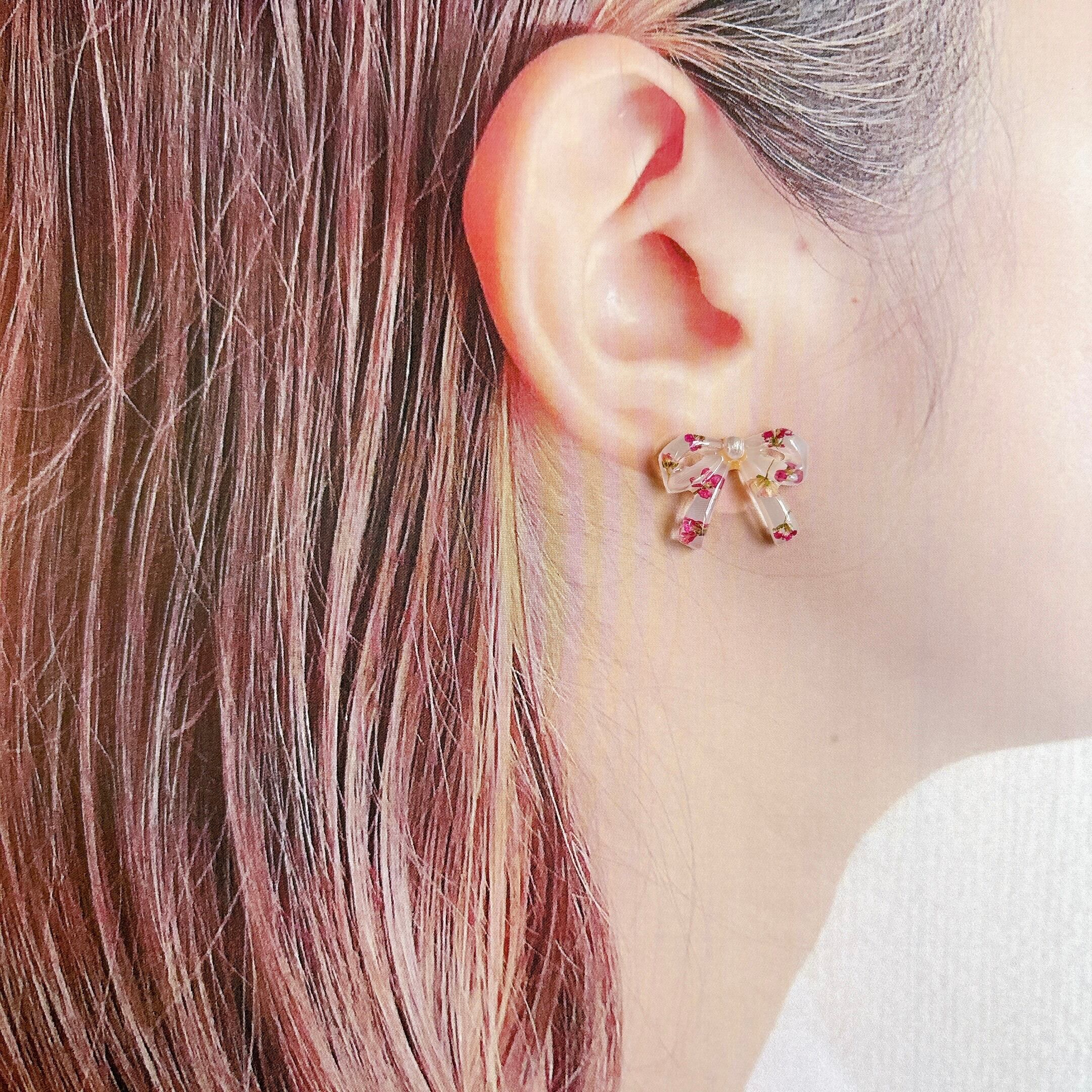 ribbon ( alyssum ) ピアス / イヤリング