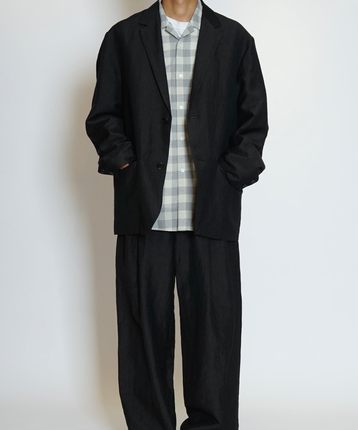 UNIVERSAL PRODUCTS. / 261-60404 WOOL LINEN 2B JACKET (CHARCOAL UNIVERSAL PRODUCTS. / 261-60404 WOOL LINEN 2B JACKET (CHARCOAL