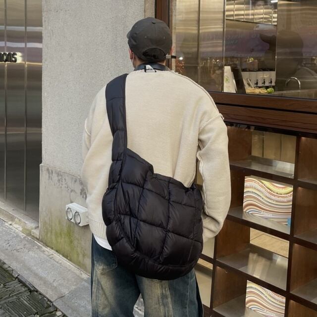 予約販売】ショルダーバッグ メッセンジャー キルティング ブラック 黒