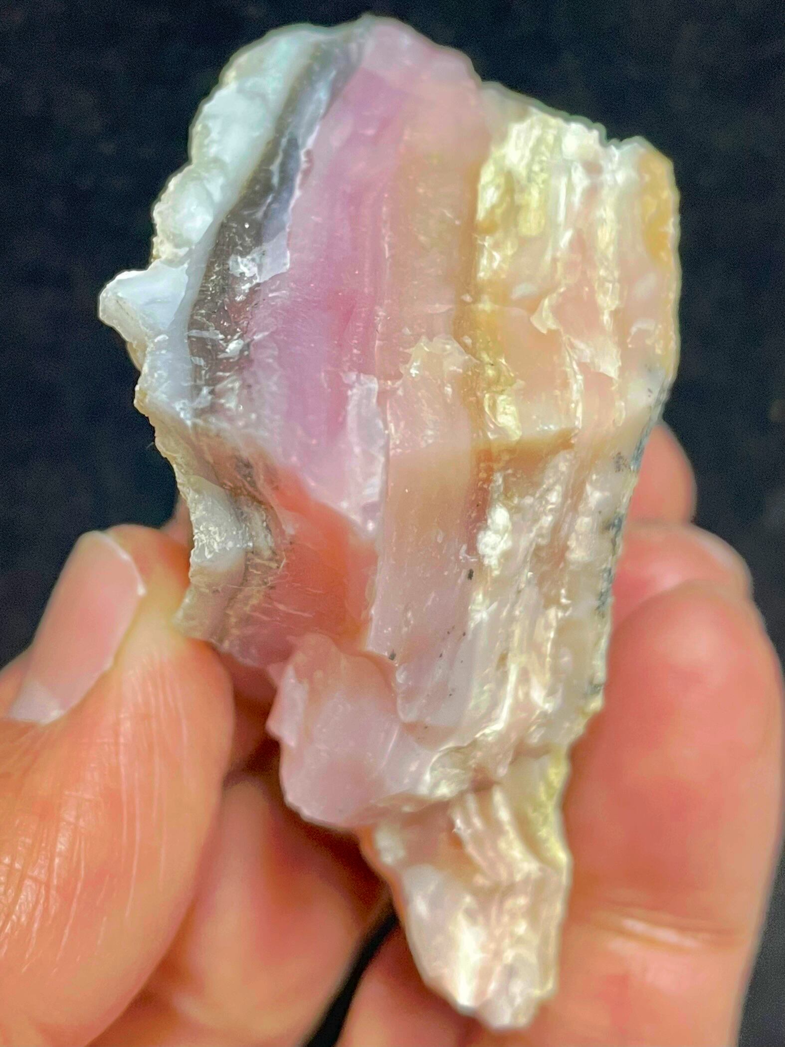 5) 慈愛と優美のピンク!ペルー産「アンデス・ピンクオパール」原石