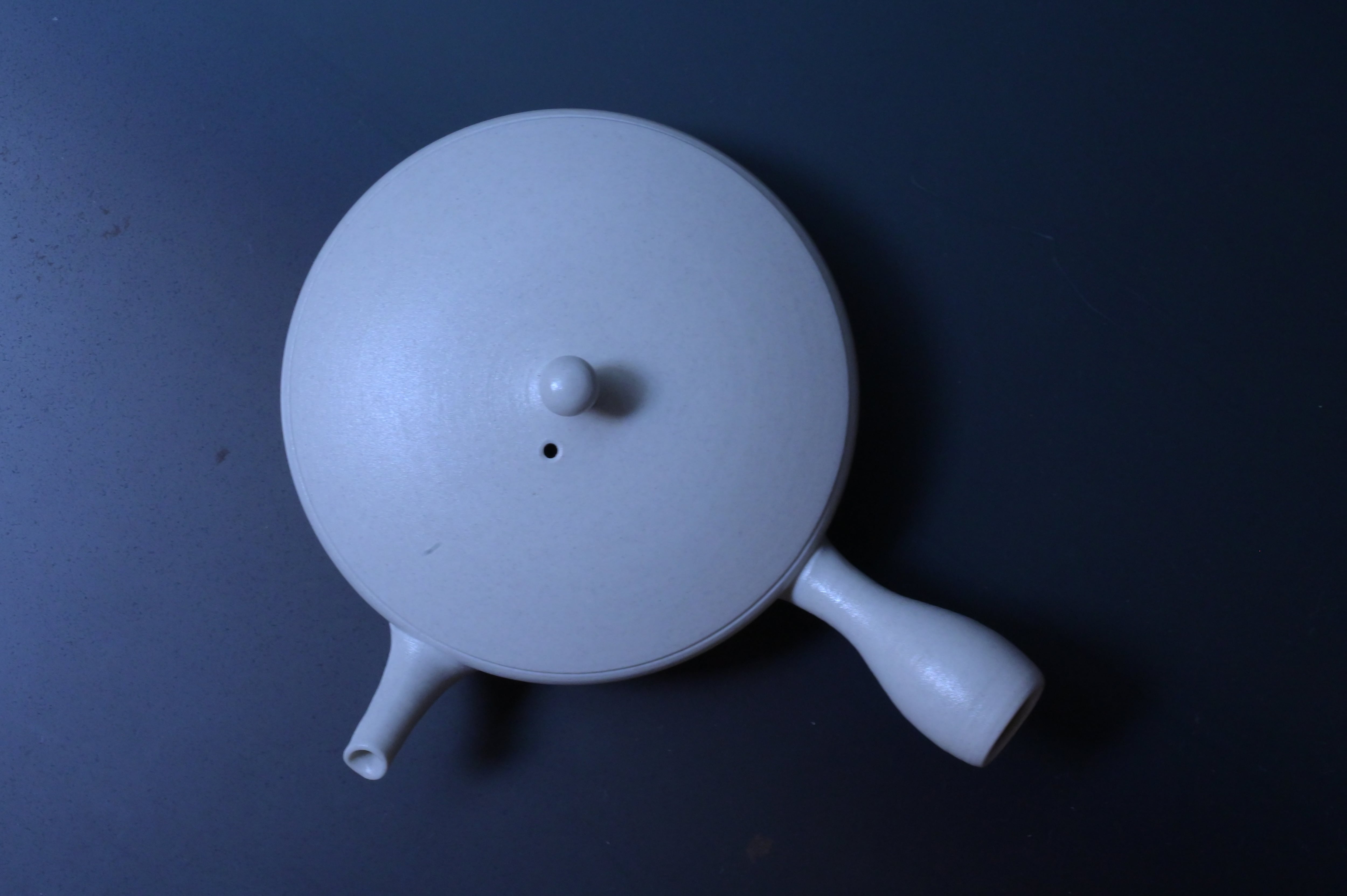 前川淳蔵・白陶 極平丸急須 | 鎌倉倶楽部 茶寮