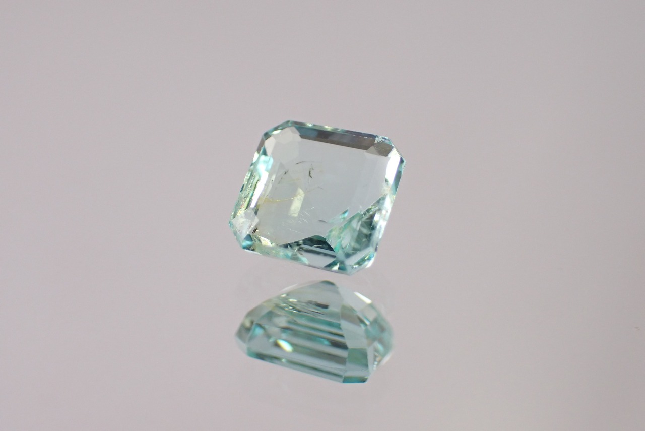 グリーンアクアマリン　2.09ct　[C12-1006]
